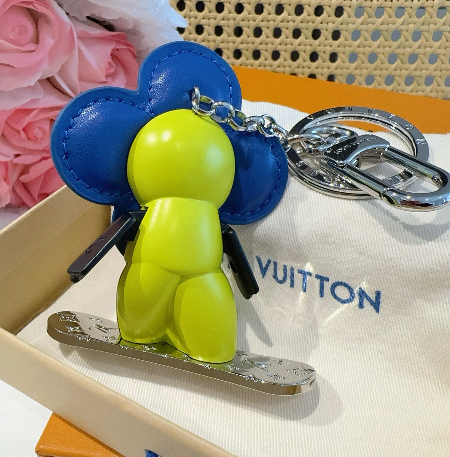 LOUIS VUITTON