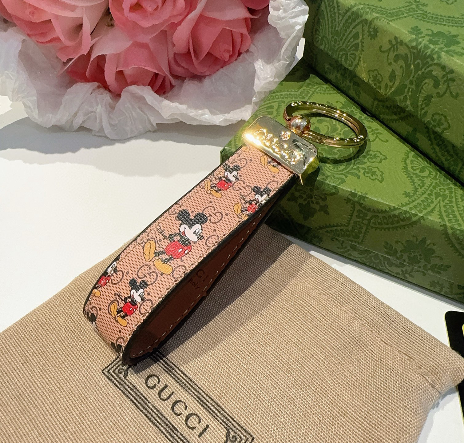 GUCCI
