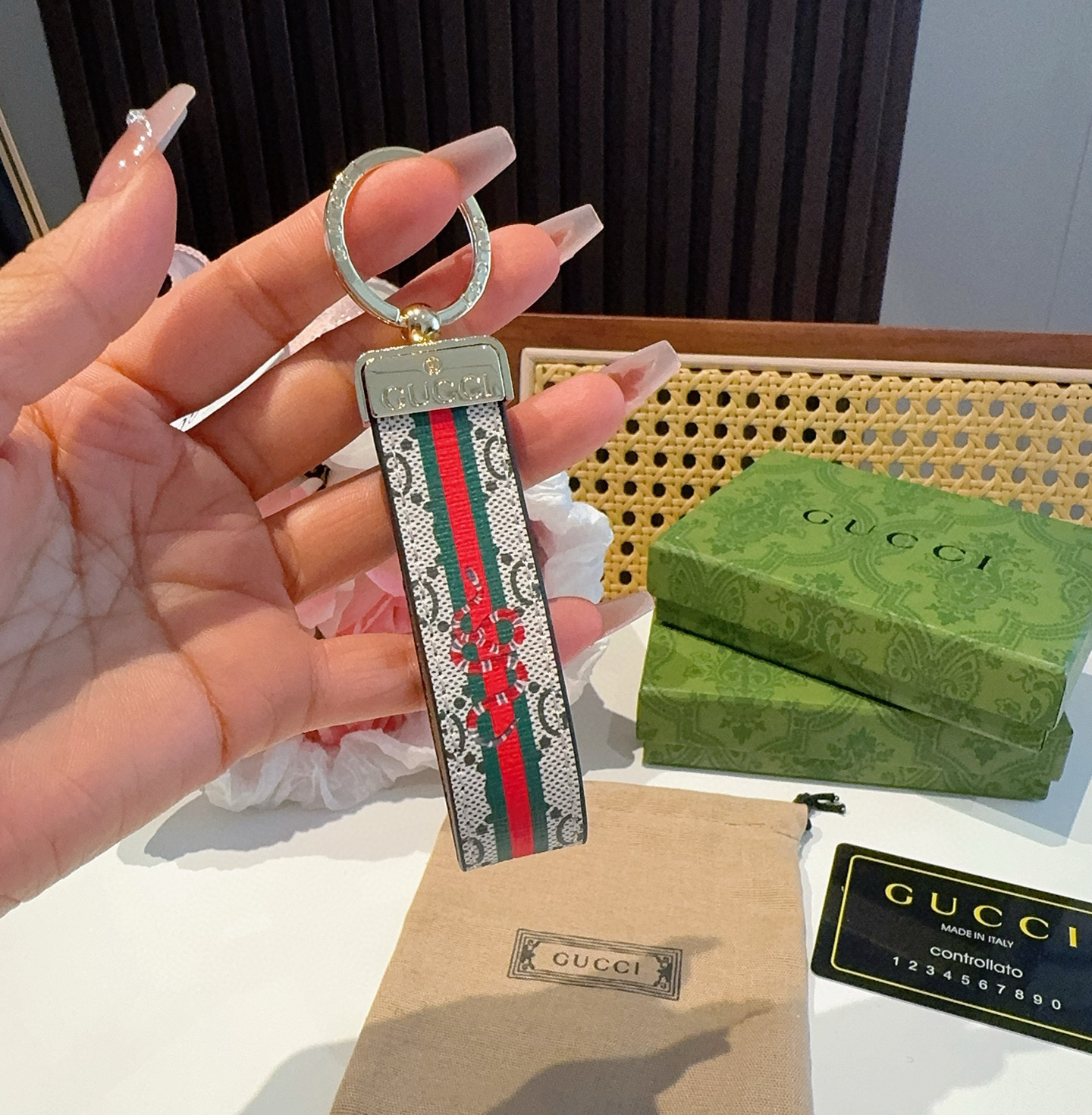 GUCCI