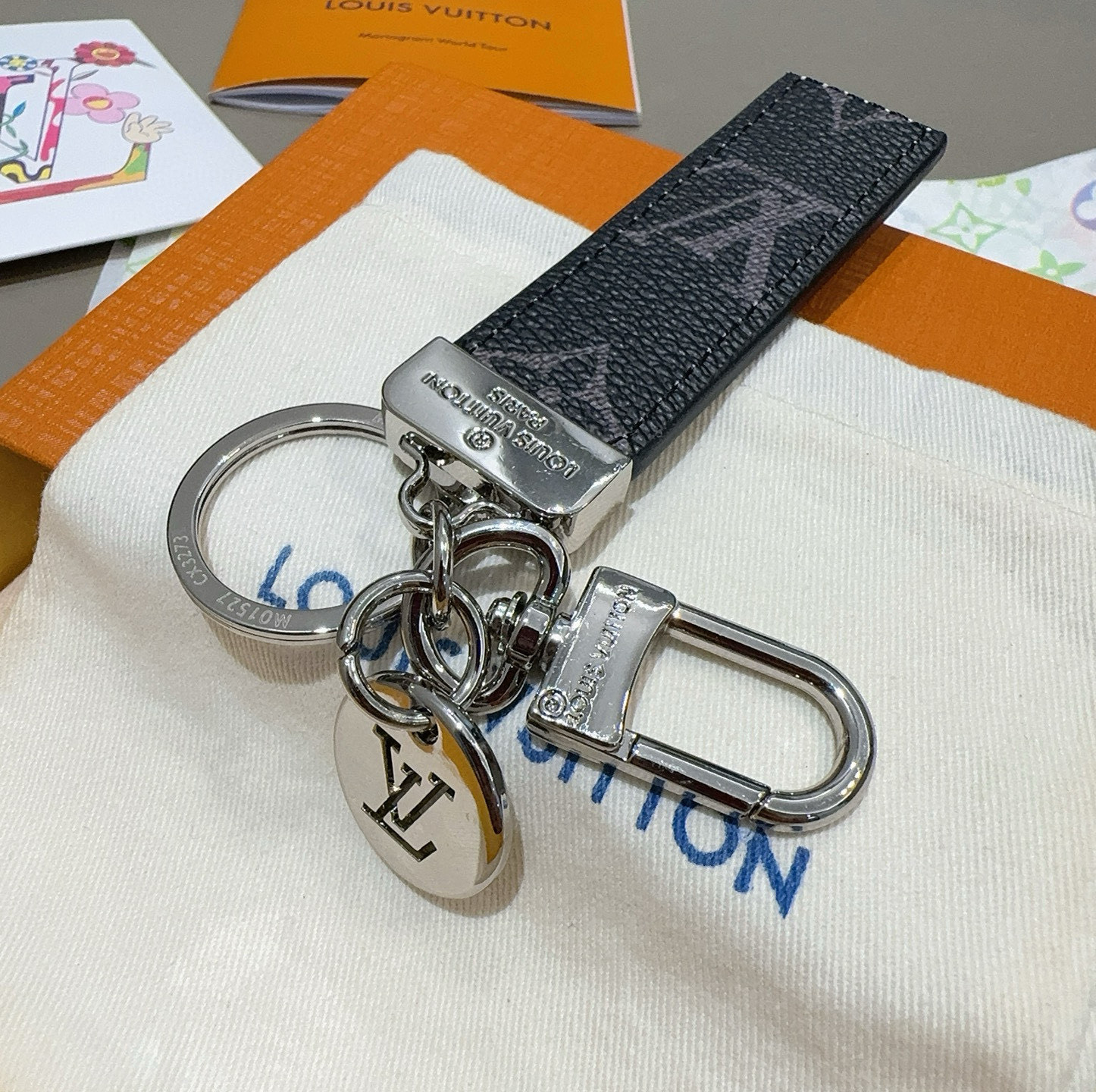 LOUIS VUITTON
