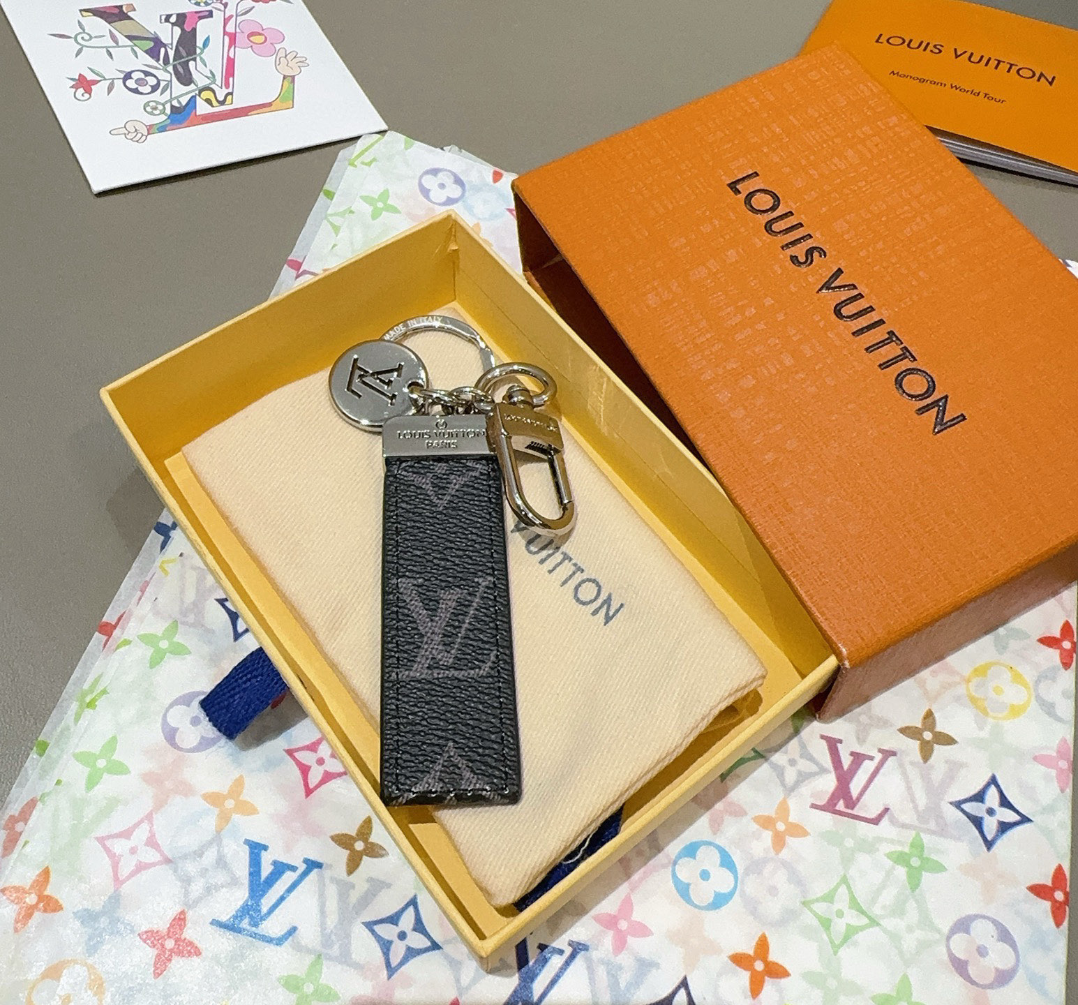 LOUIS VUITTON
