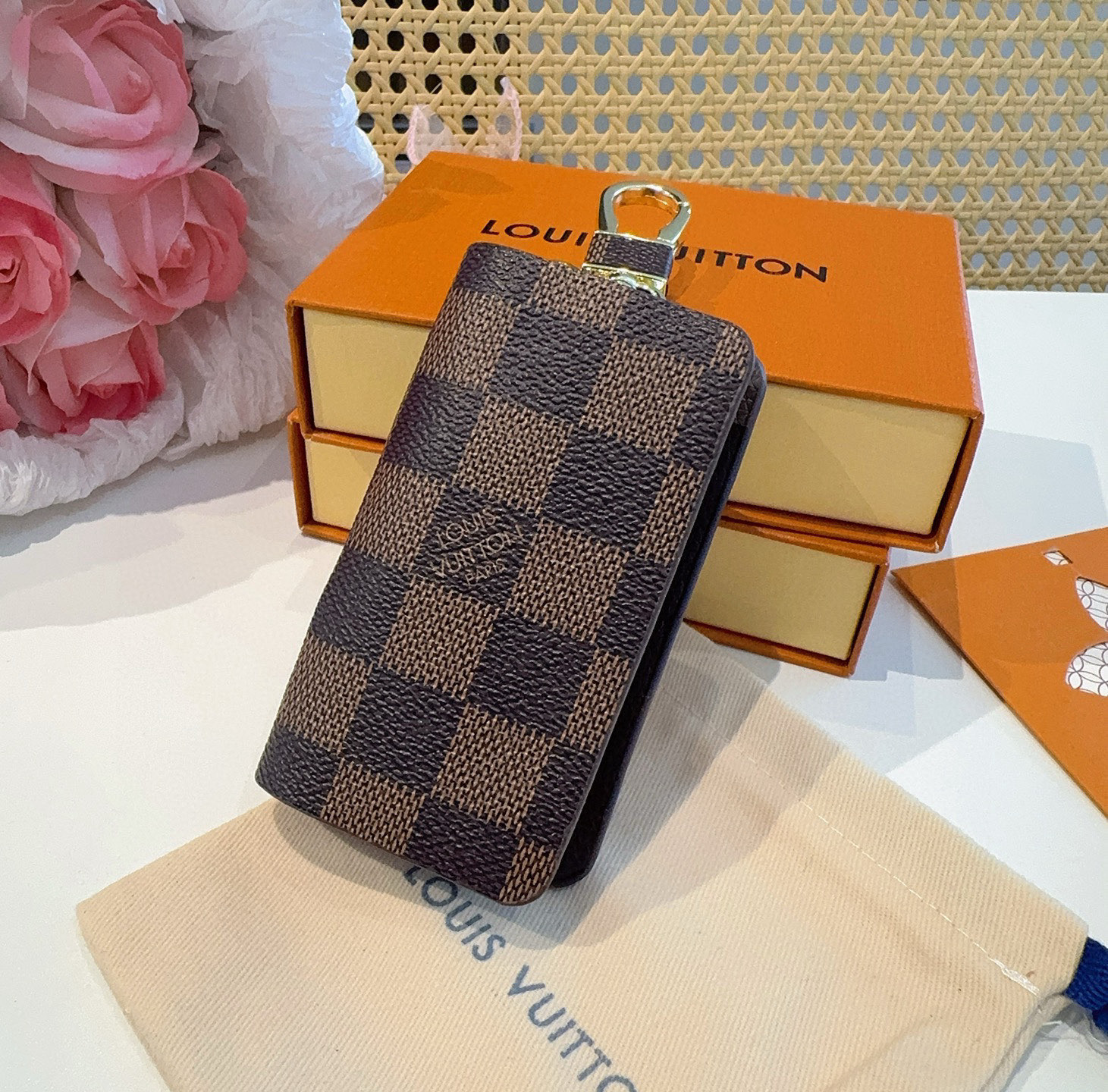 LOUIS VUITTON