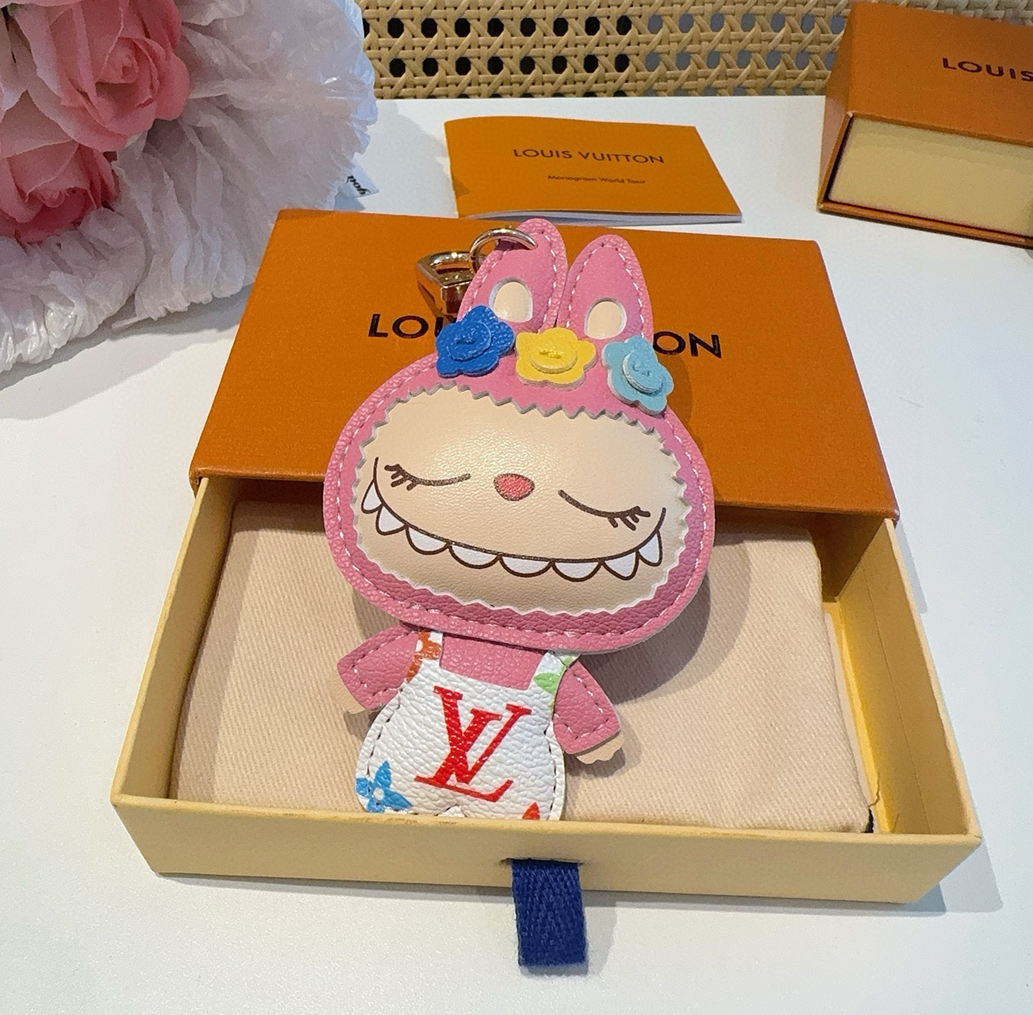 LOUIS VUITTON