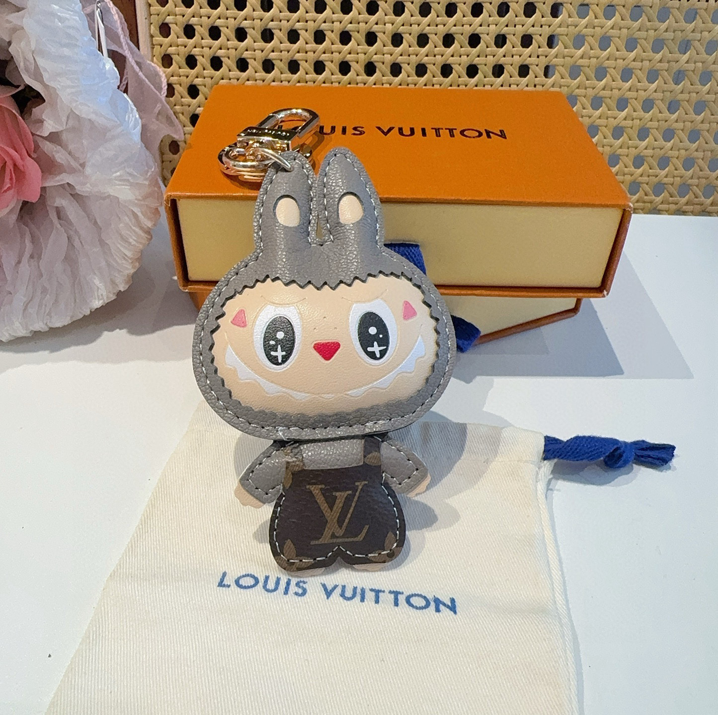 LOUIS VUITTON