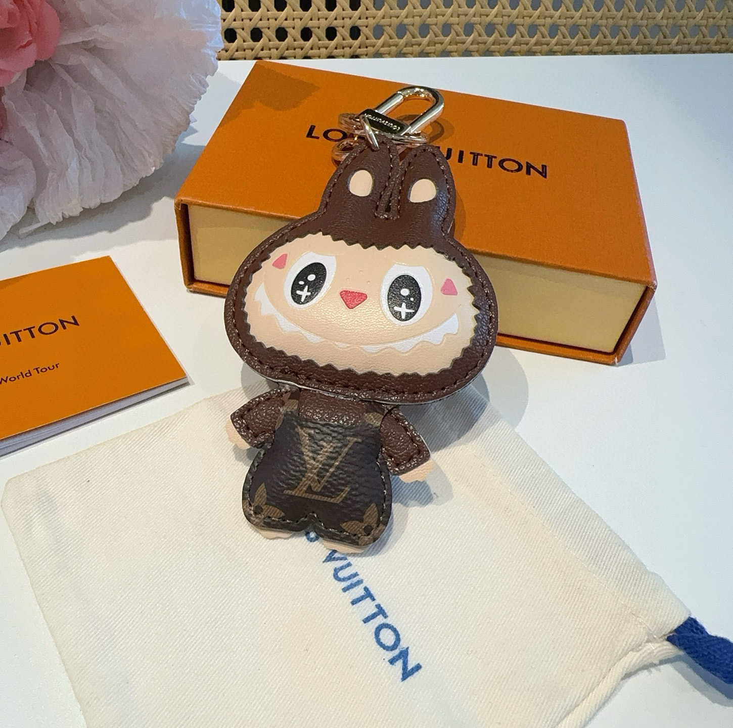 LOUIS VUITTON