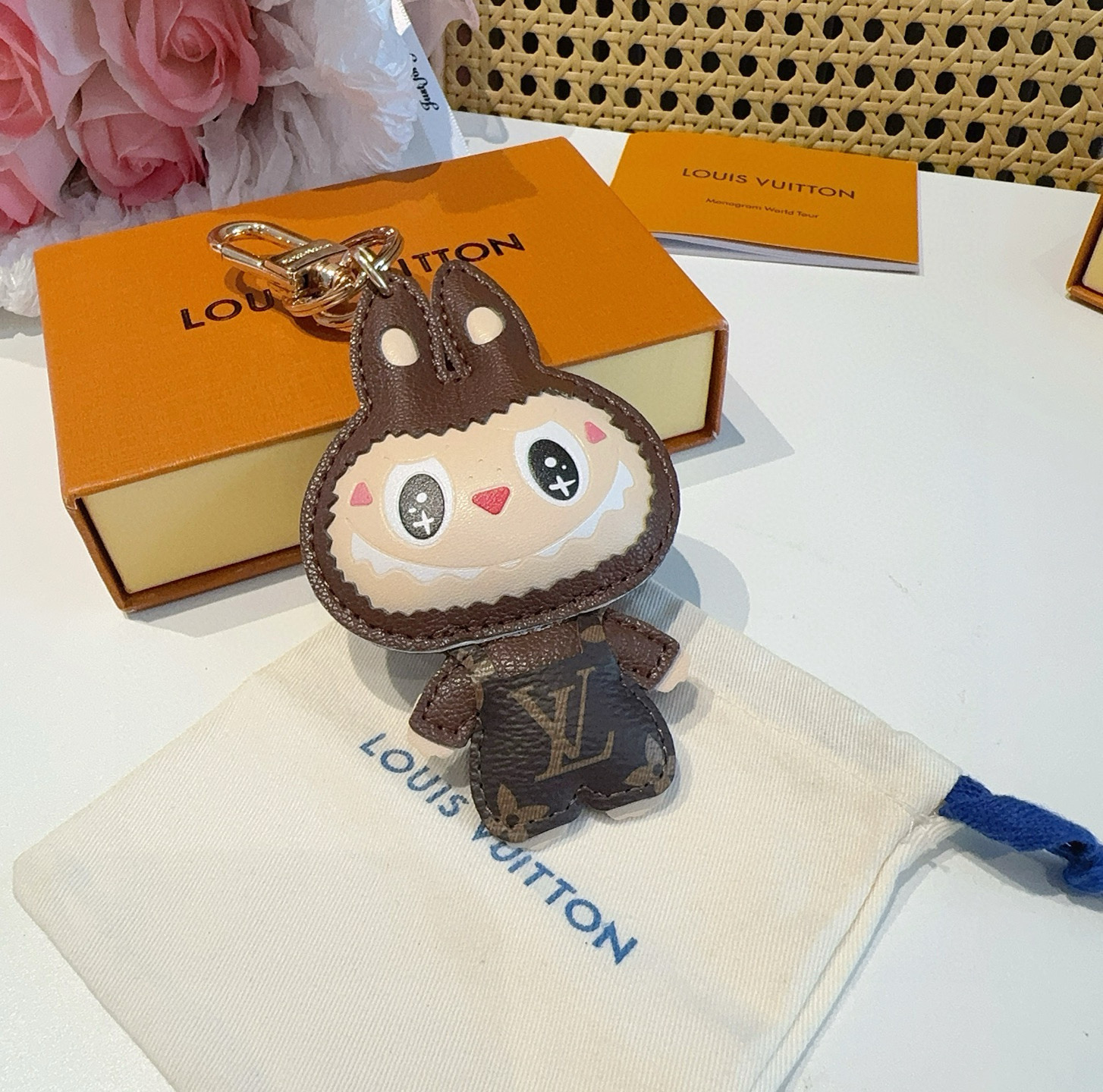 LOUIS VUITTON
