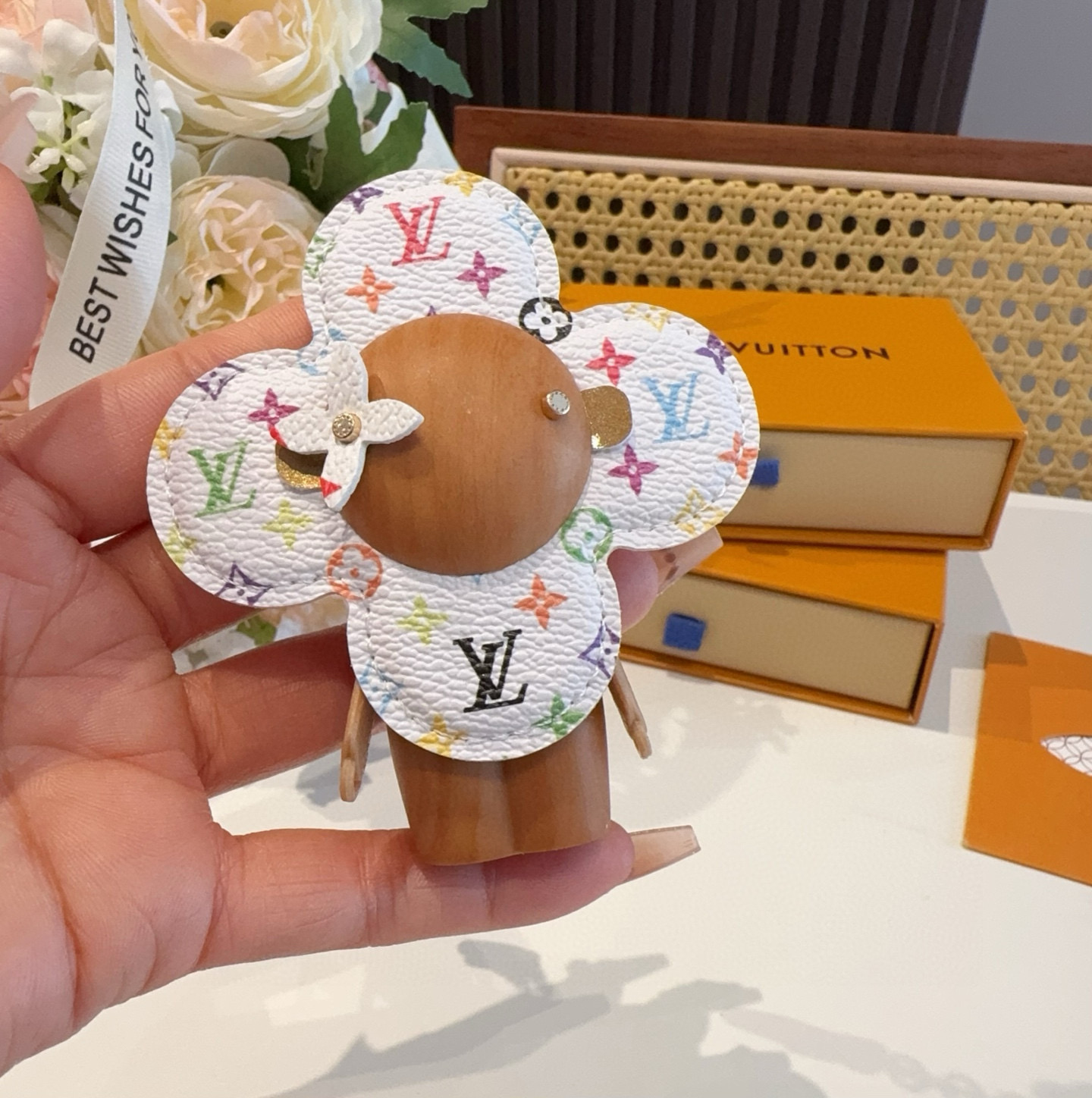 LOUIS VUITTON