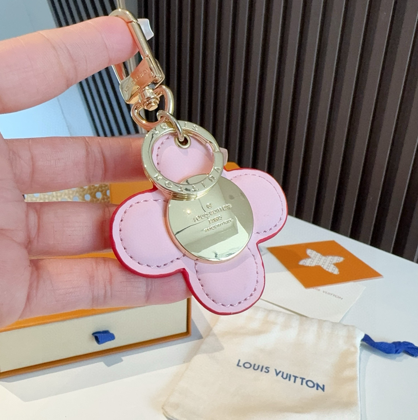 LOUIS VUITTON