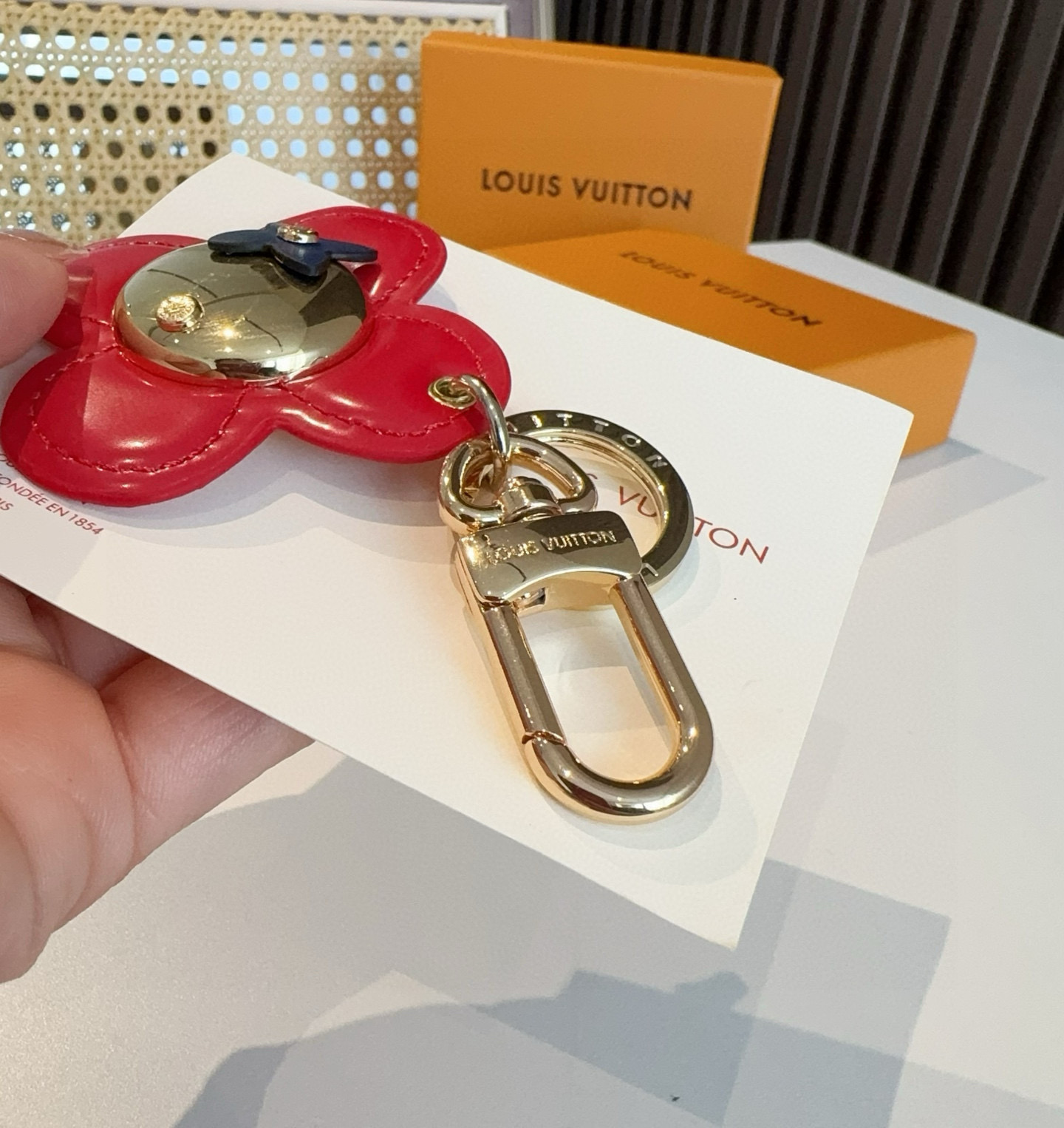 LOUIS VUITTON