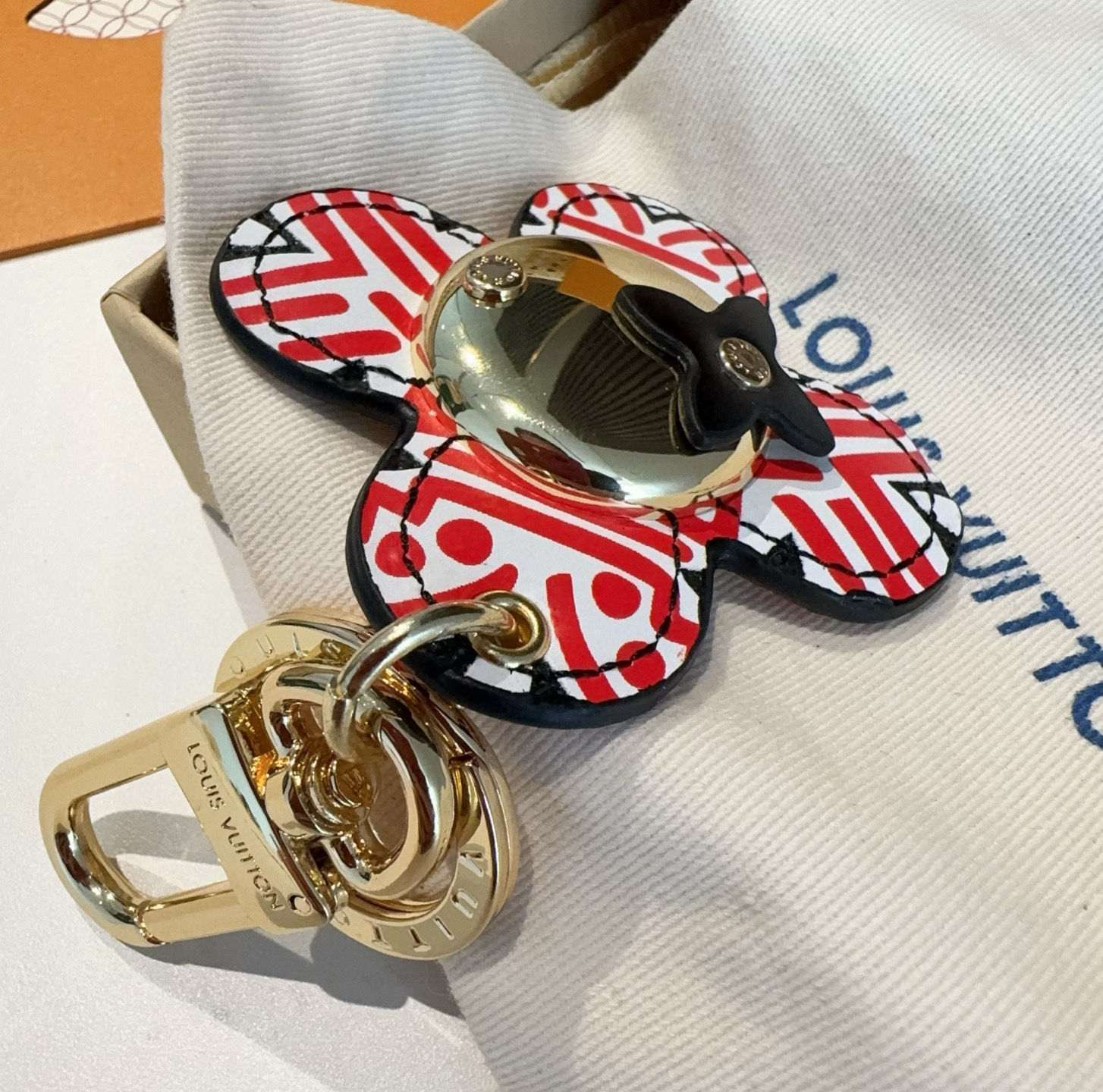 LOUIS VUITTON