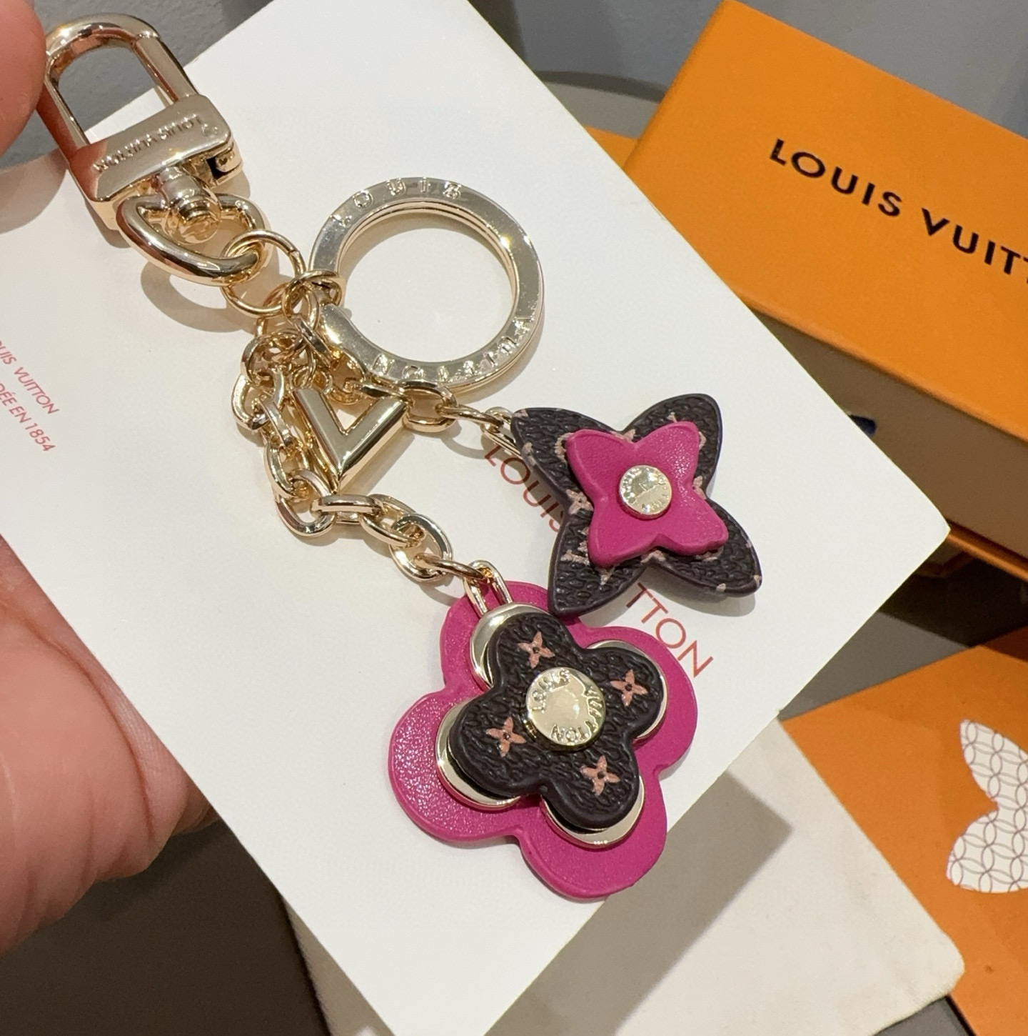 LOUIS VUITTON