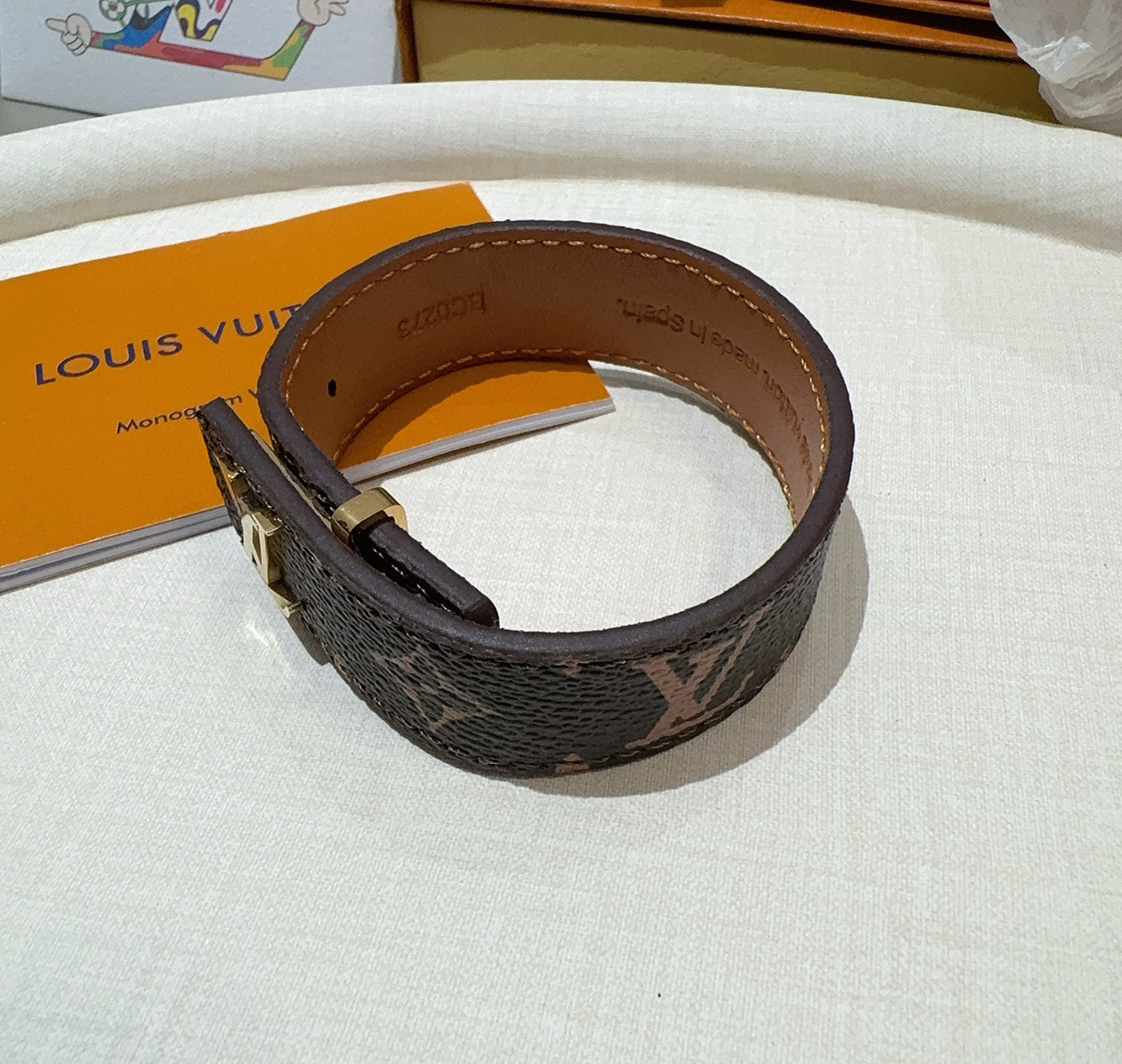 LOUIS VUITTON