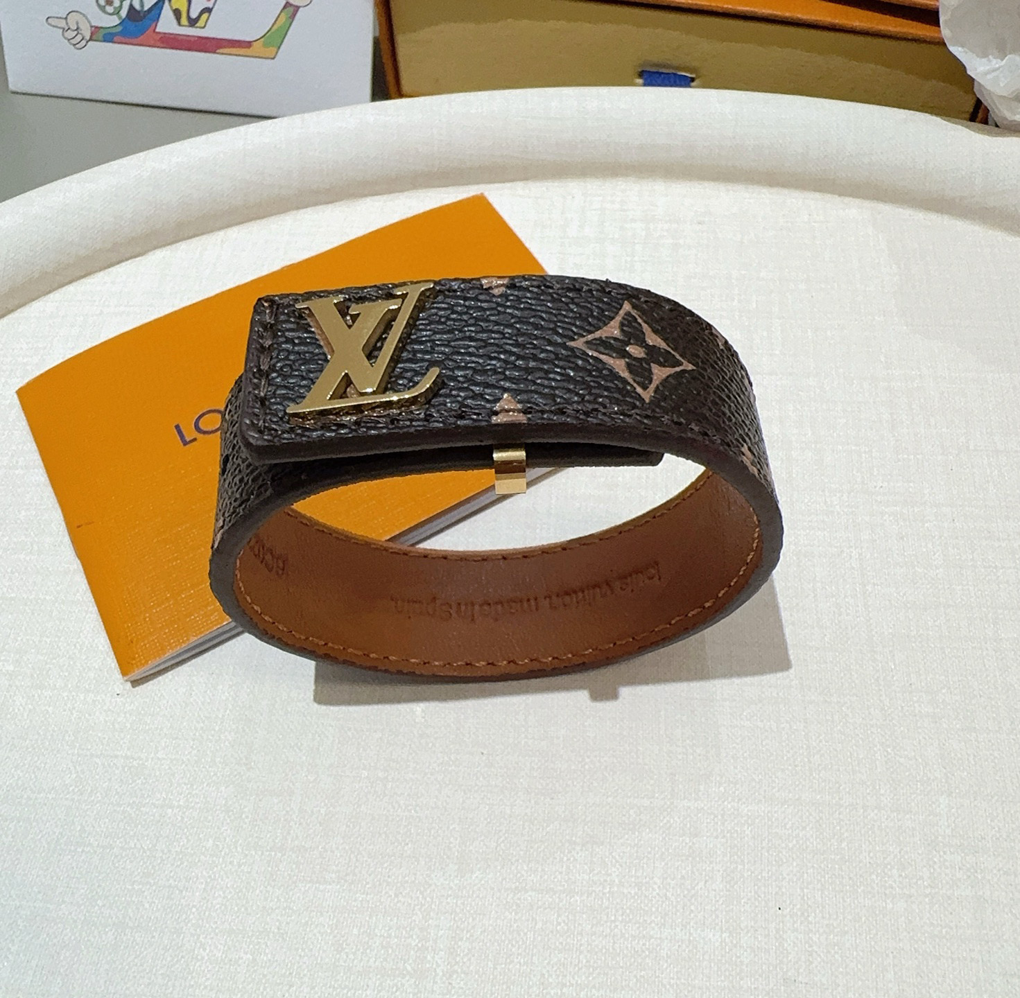 LOUIS VUITTON