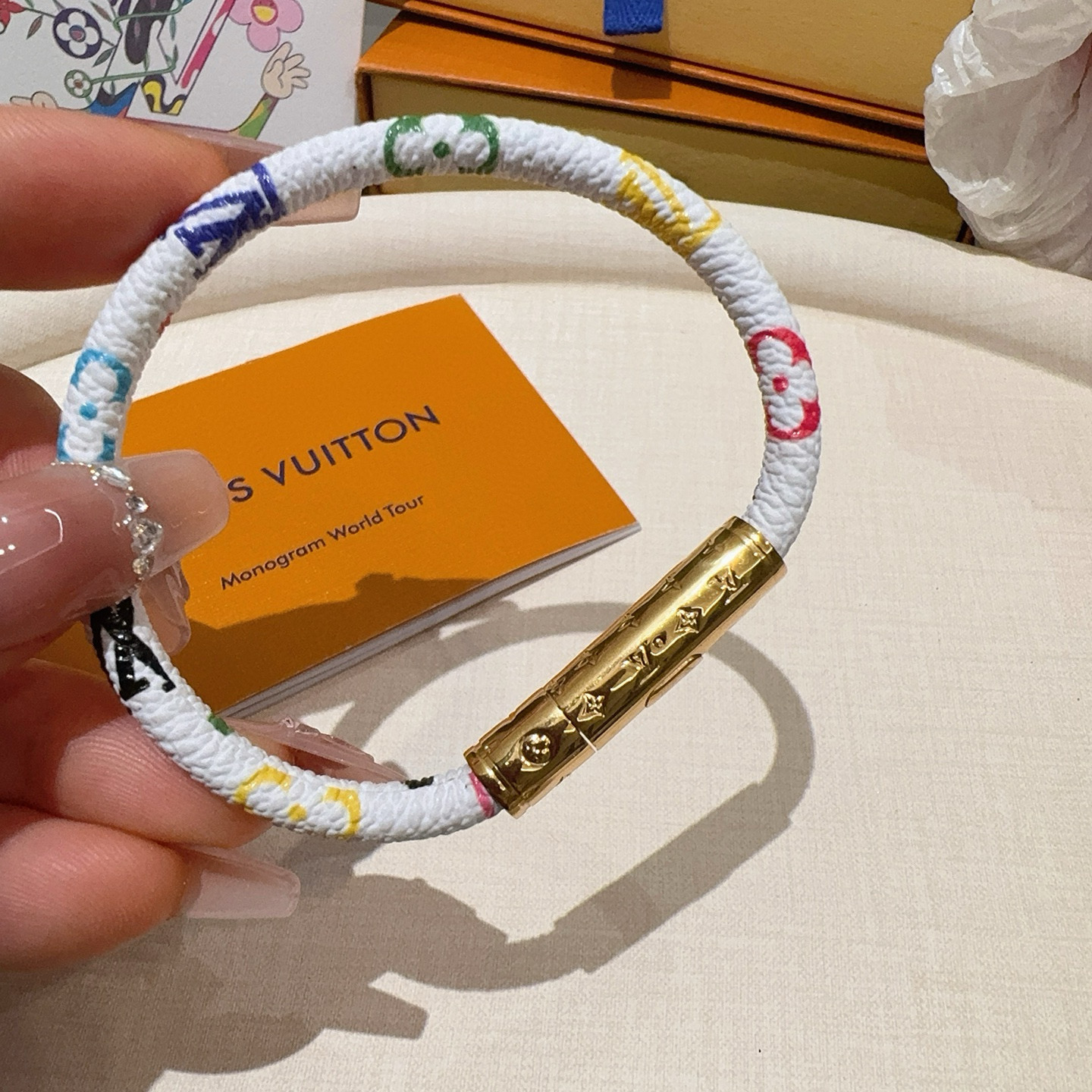 LOUIS VUITTON