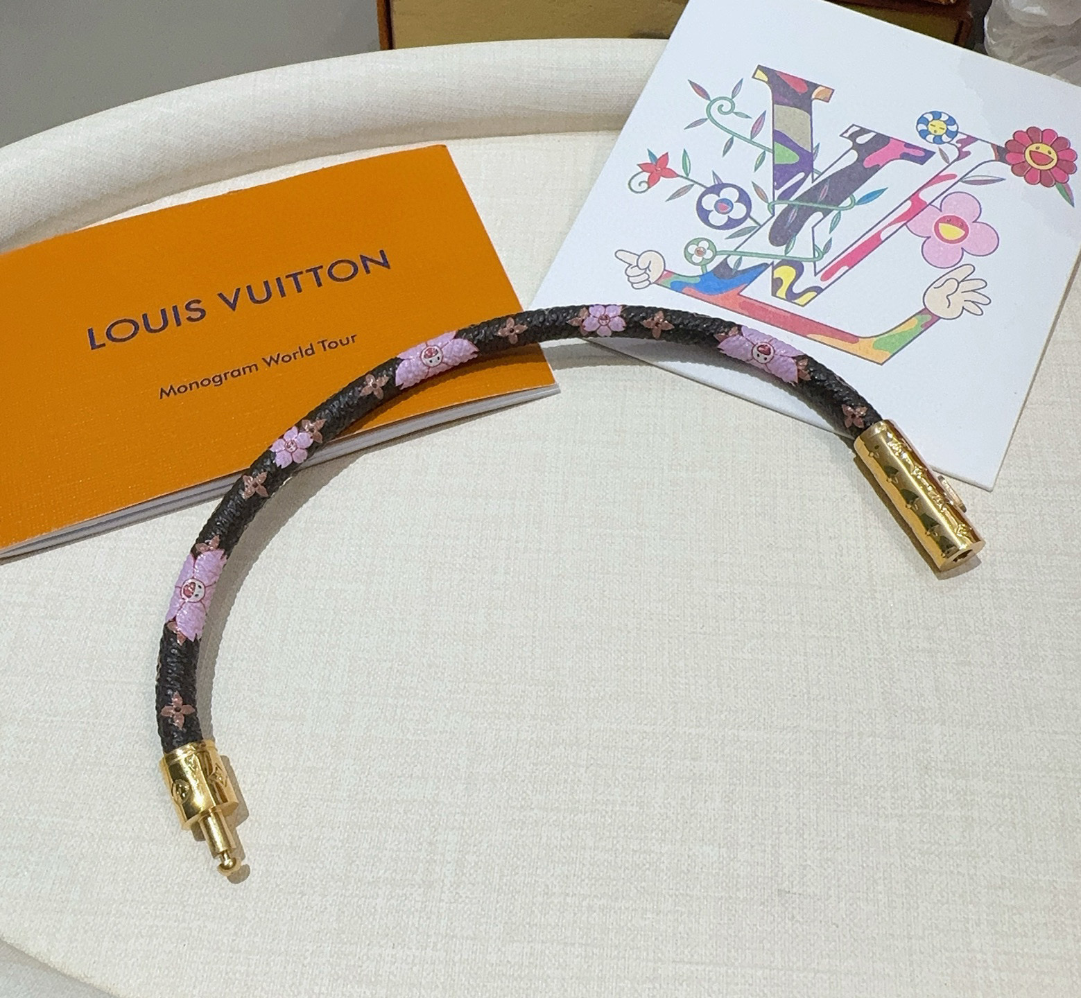 LOUIS VUITTON
