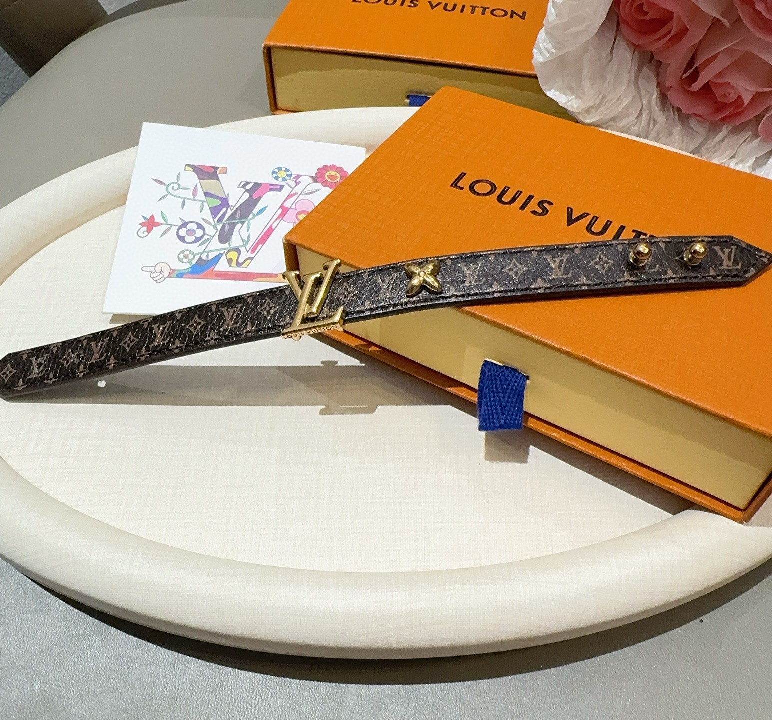 LOUIS VUITTON