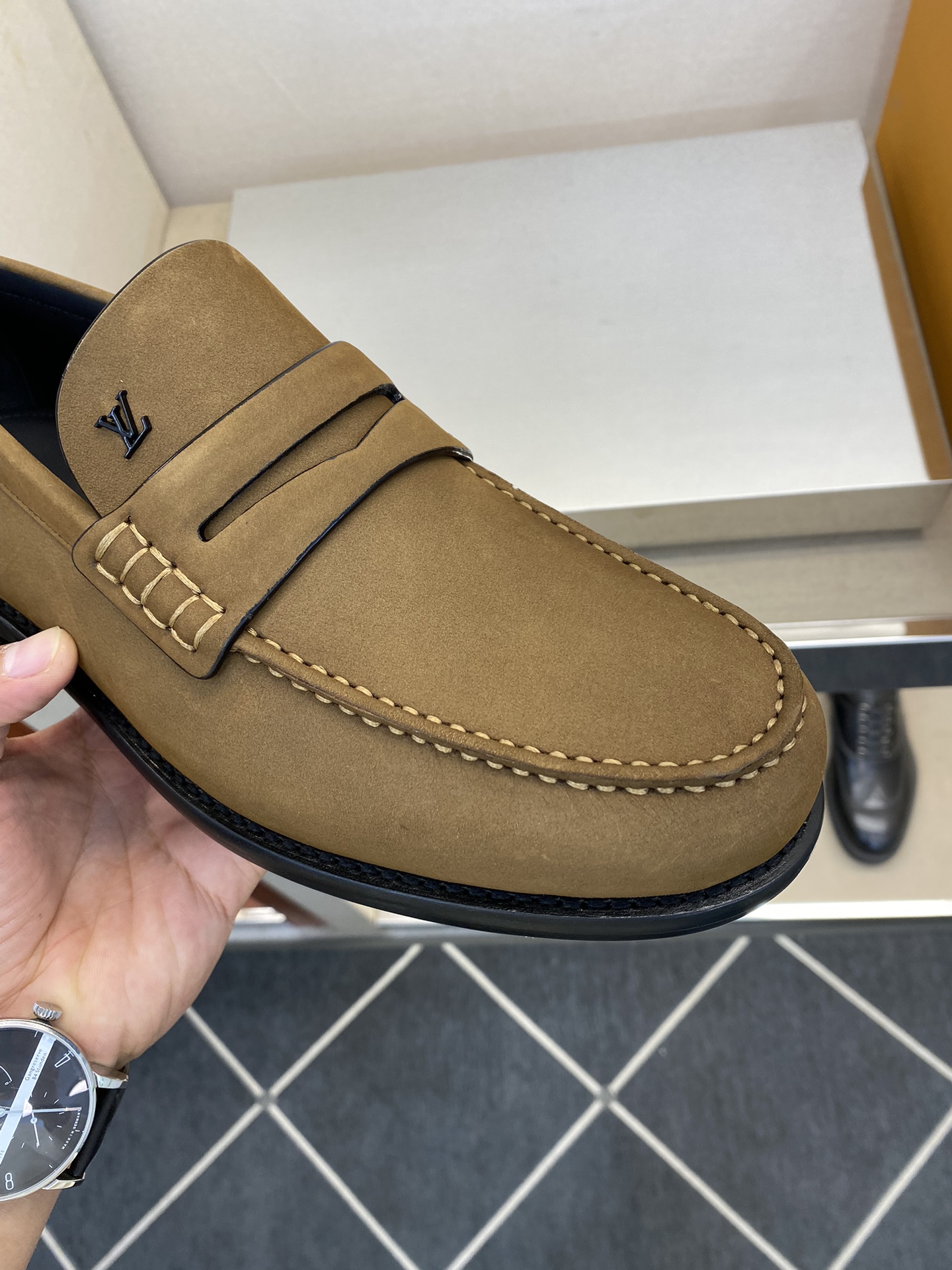 LOUIS VUITTON