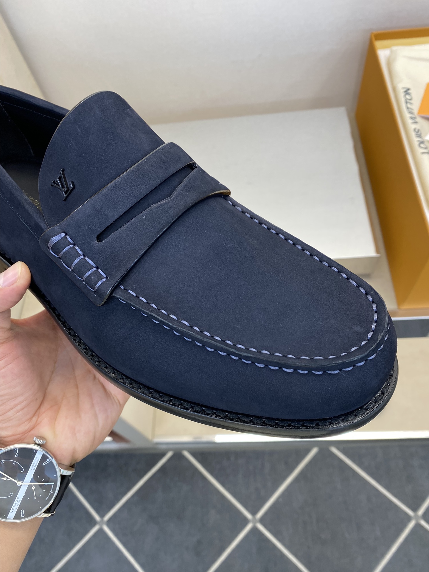 LOUIS VUITTON