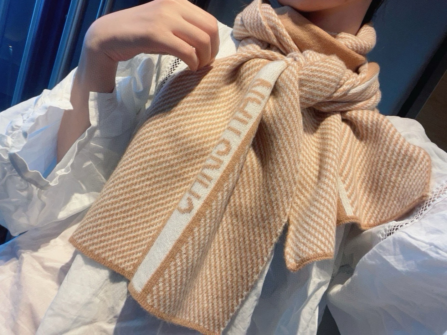 DIOR