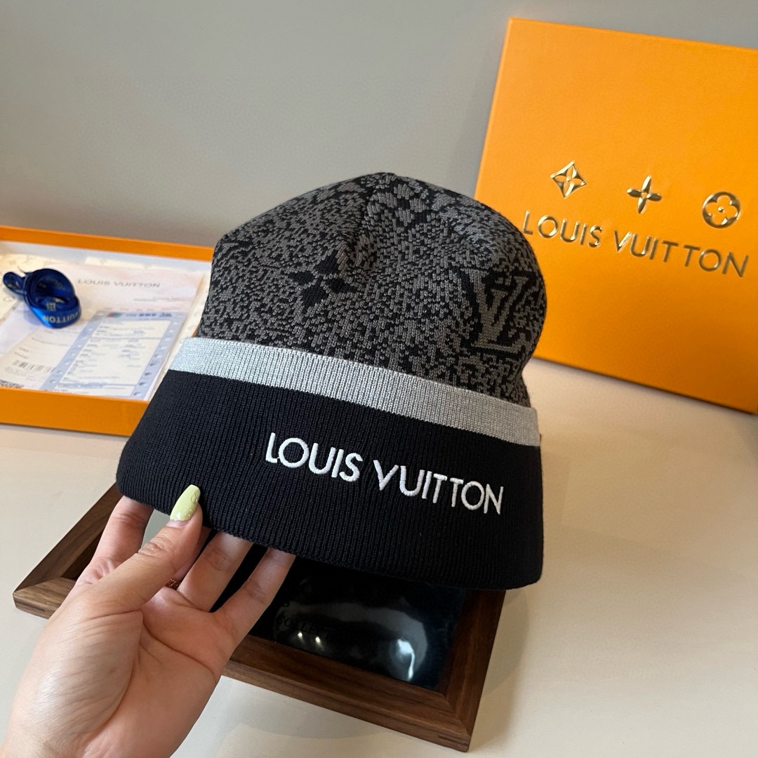 LOUIS VUITTON
