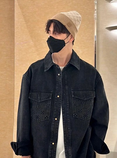 LOUIS VUITTON