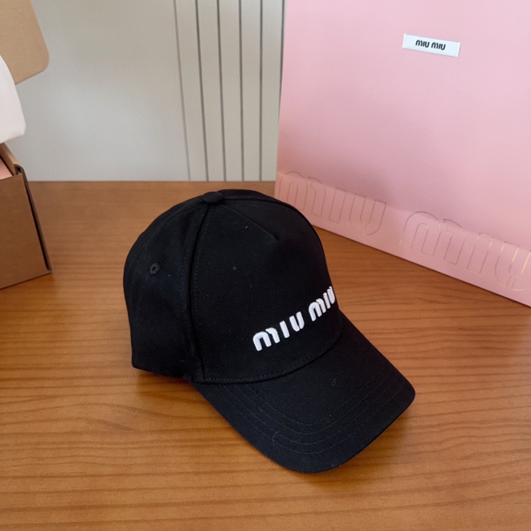 MIUMIU