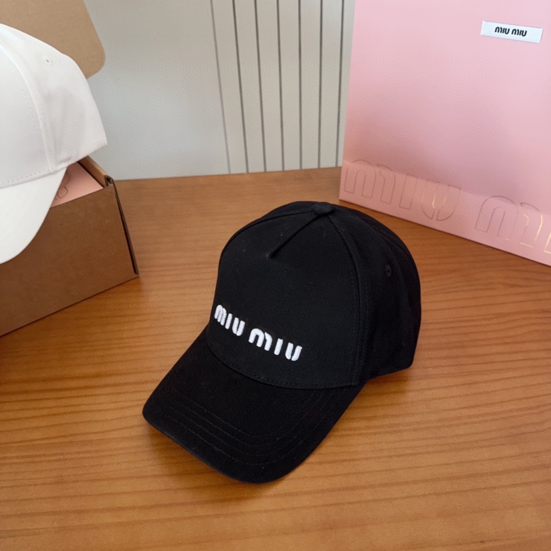 MIUMIU