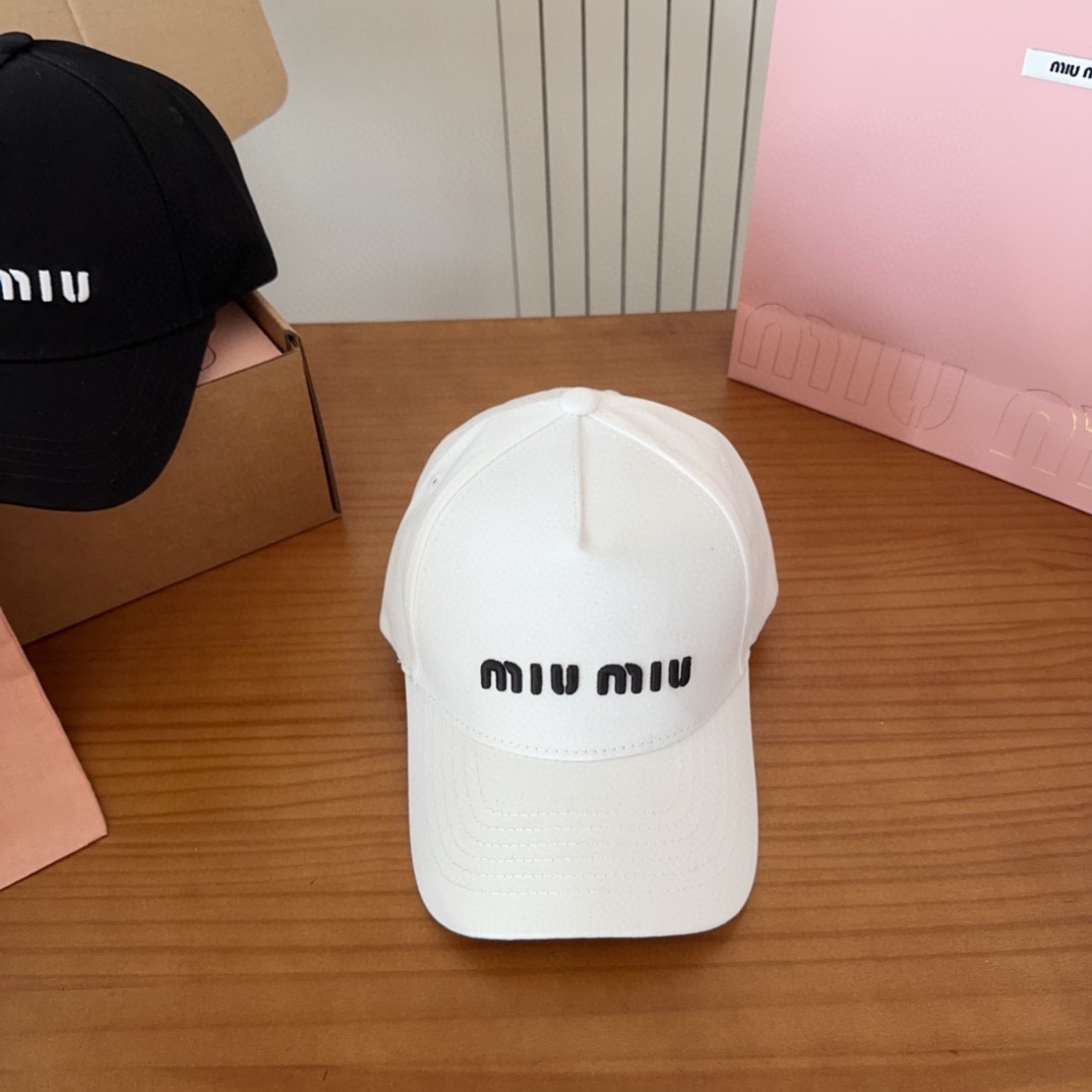 MIUMIU