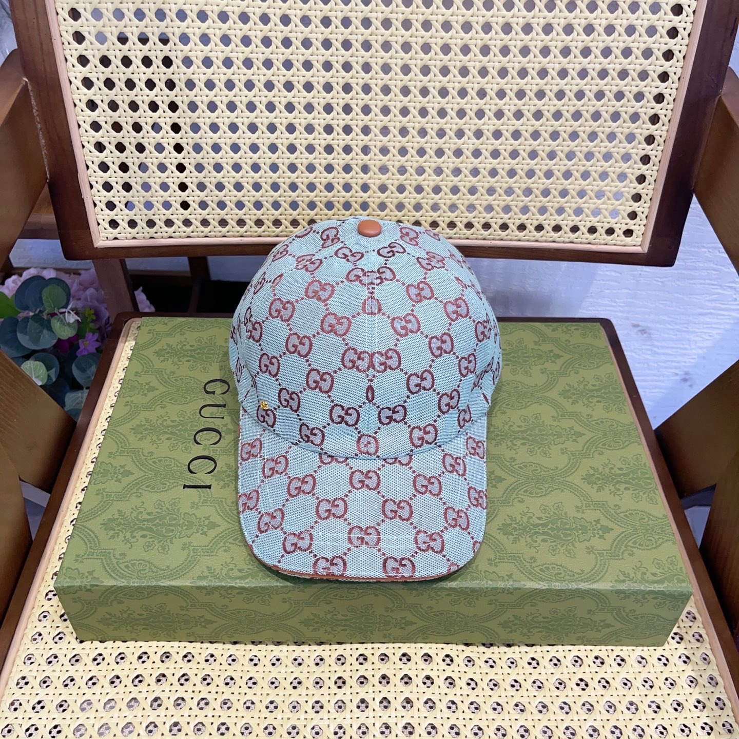 GUCCI