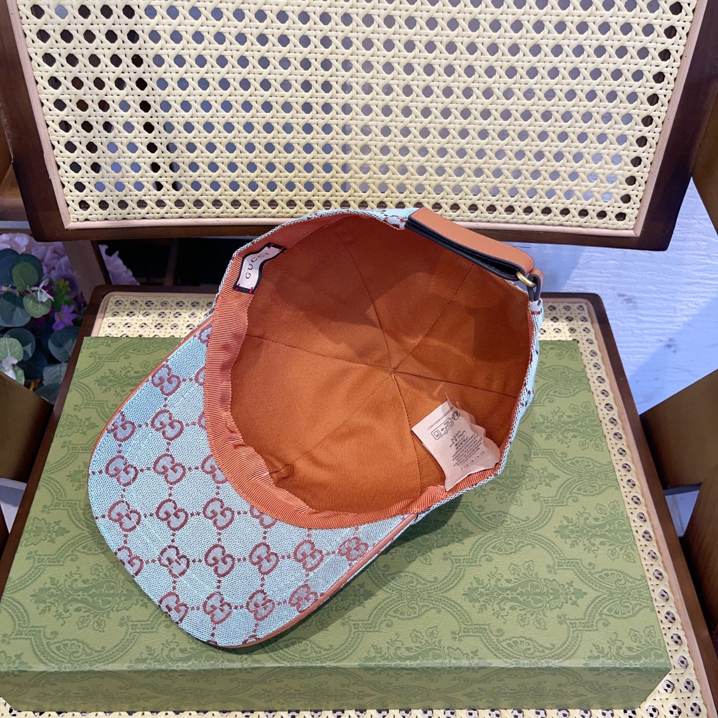 GUCCI