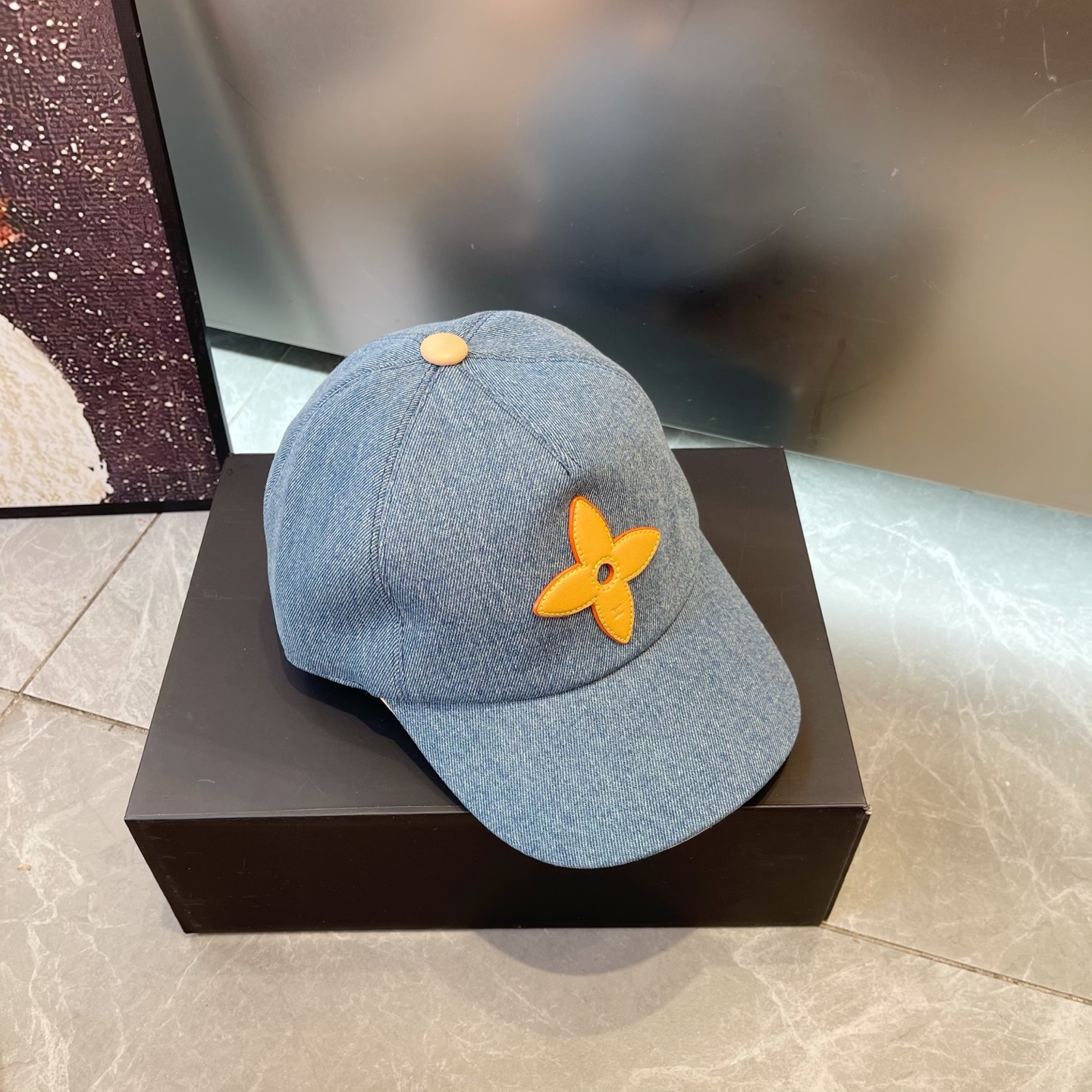 LOUIS VUITTON