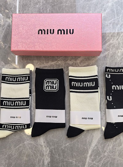 MIUMIU