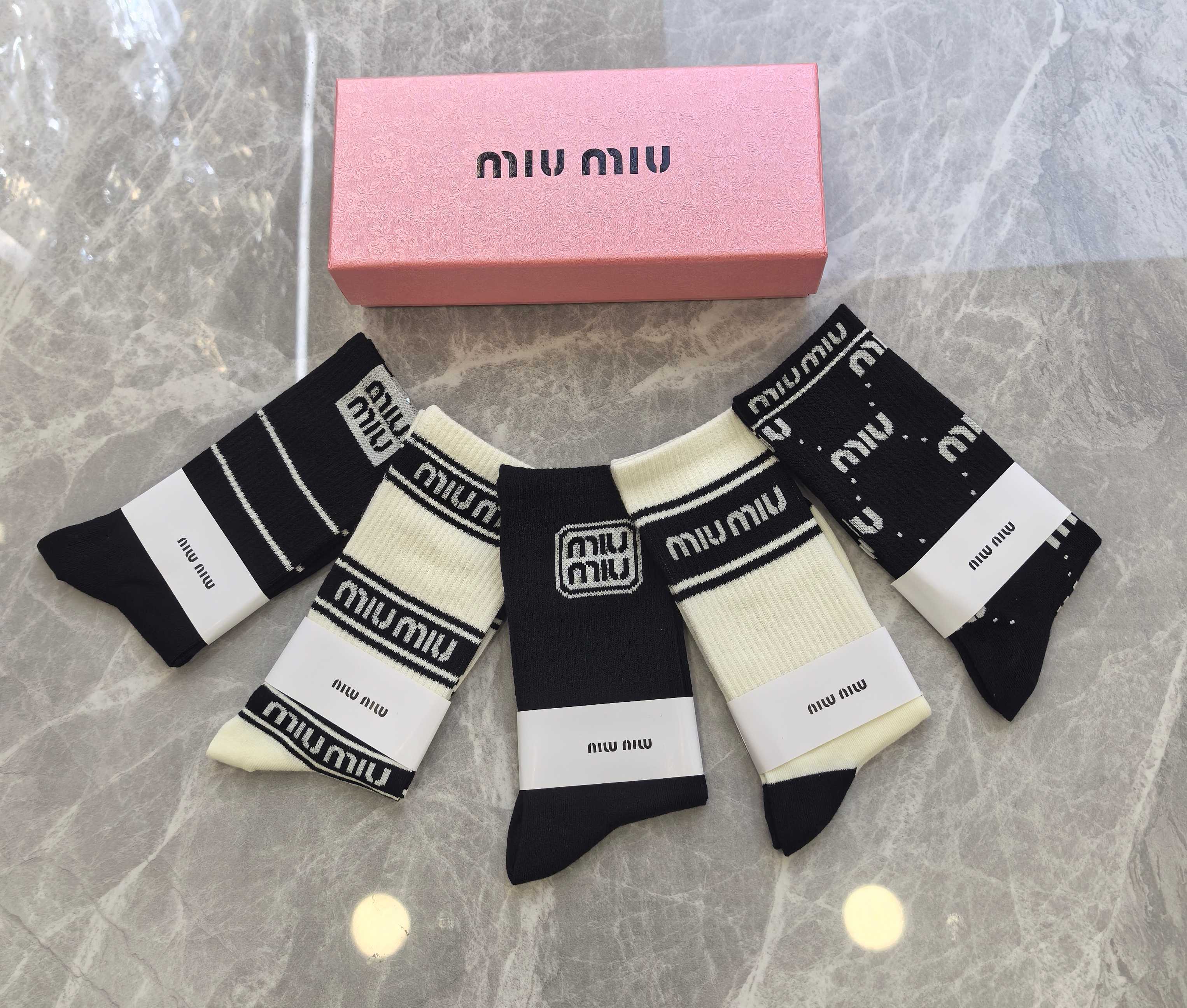 MIUMIU