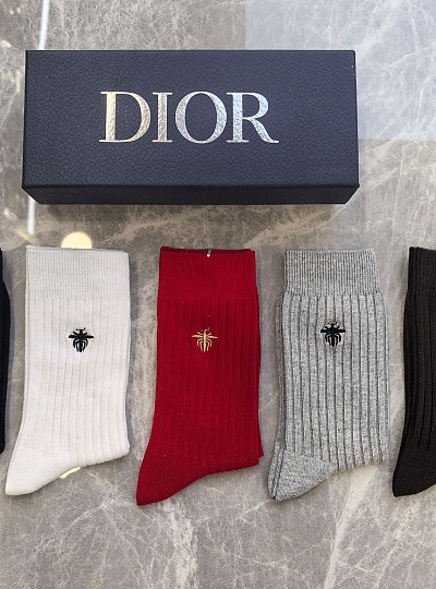 DIOR