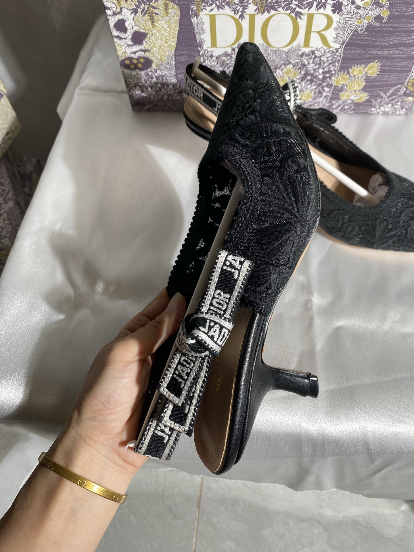 DIOR