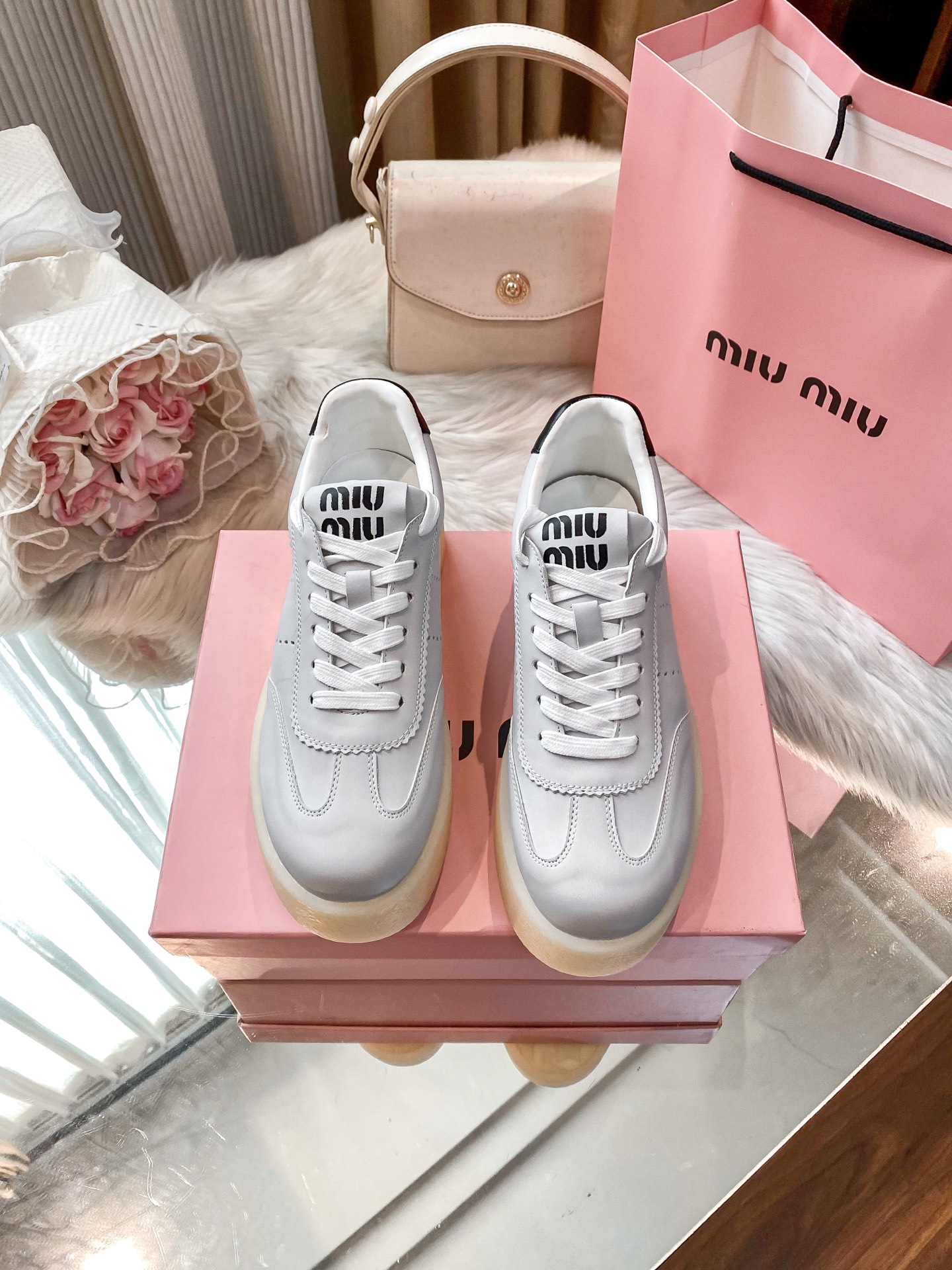 MIUMIU