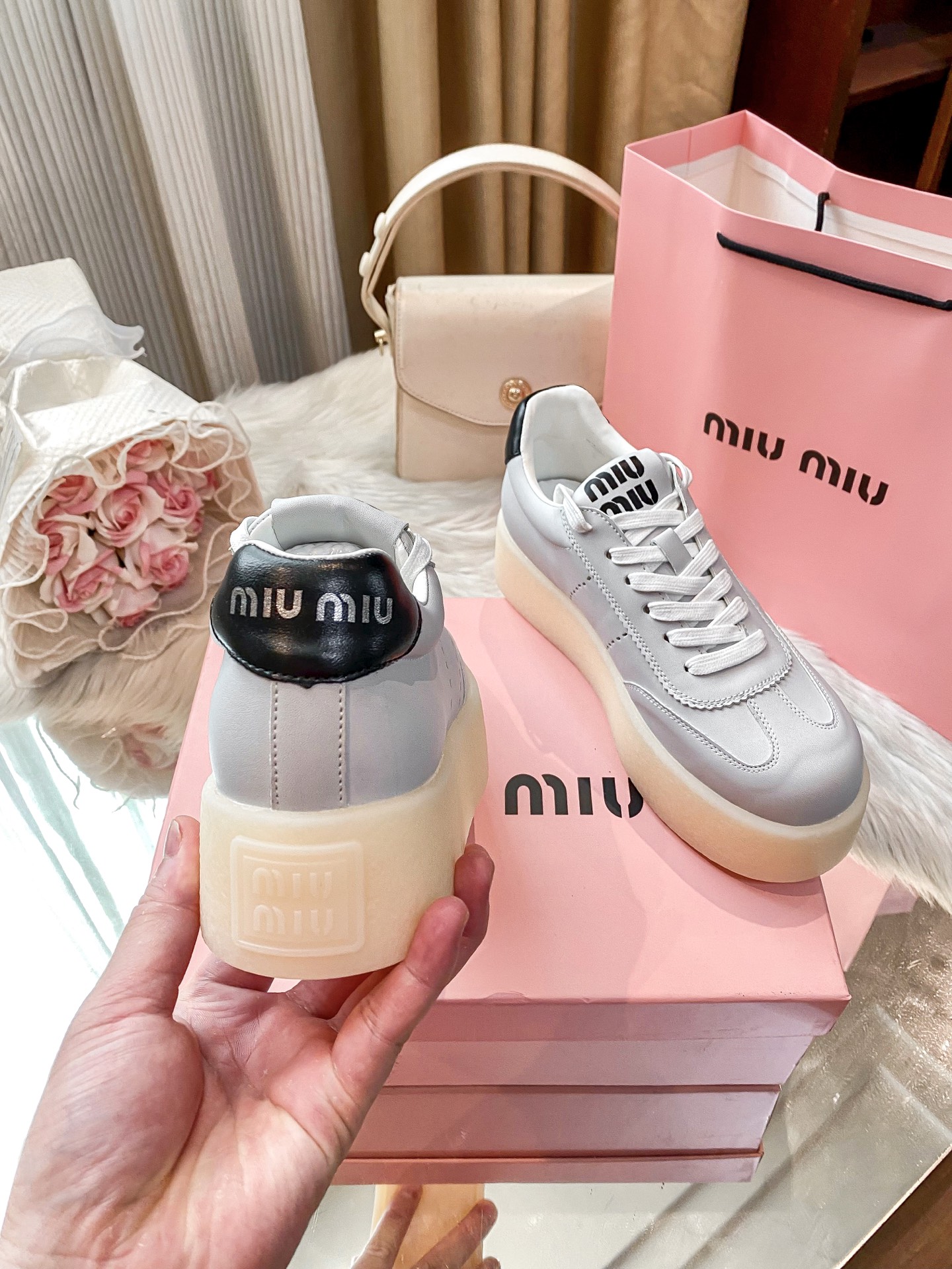MIUMIU
