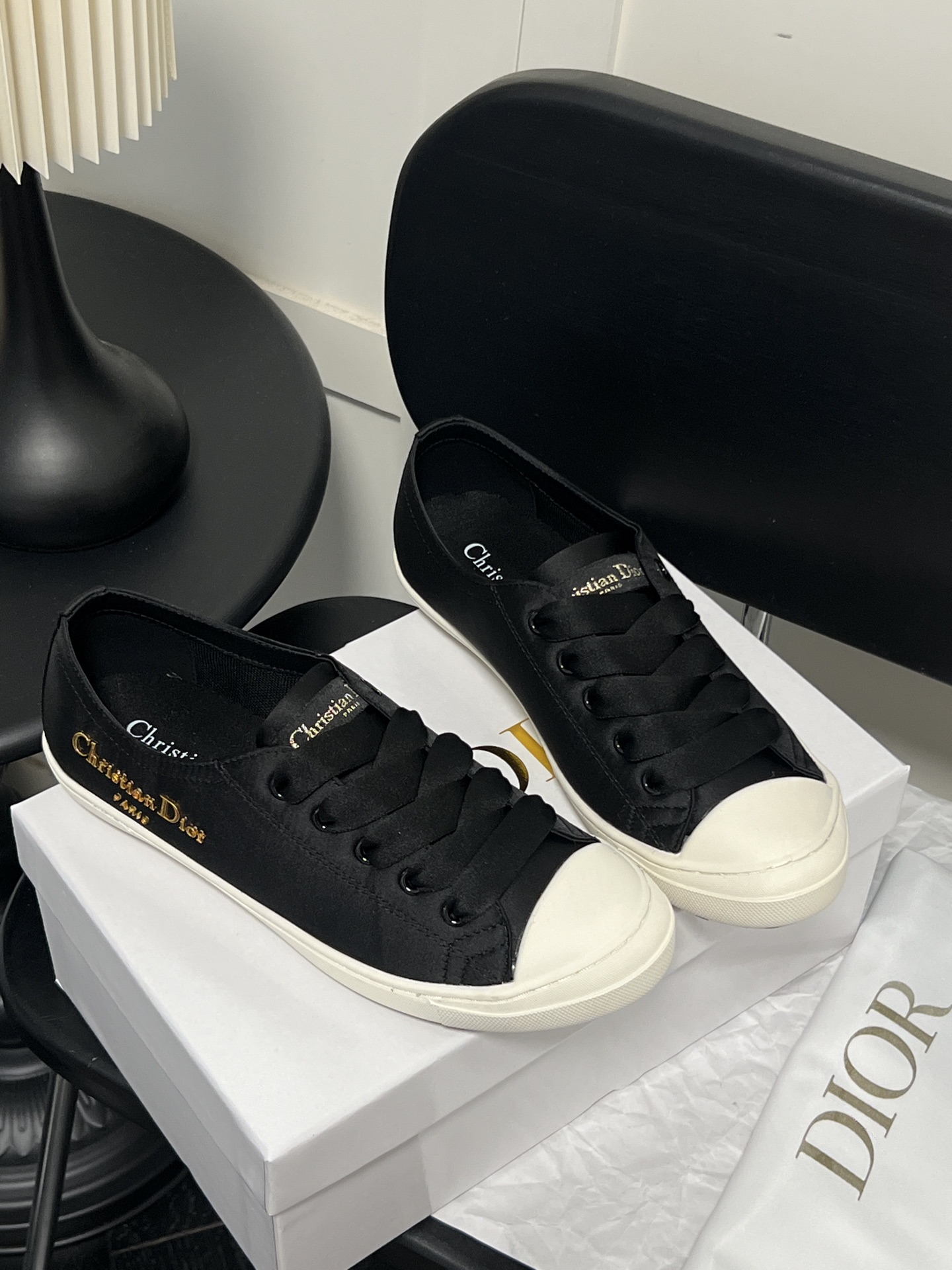 DIOR