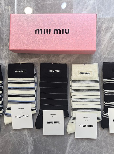 MIUMIU