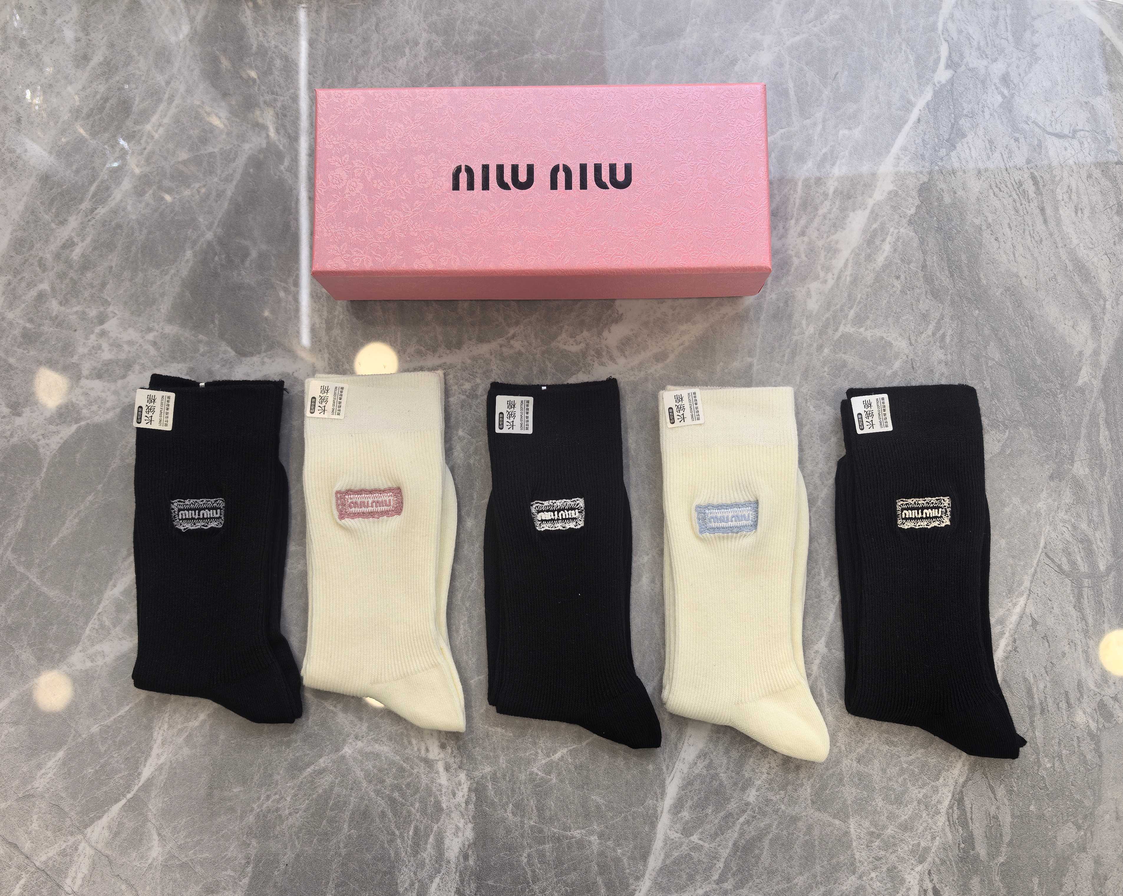 MIUMIU