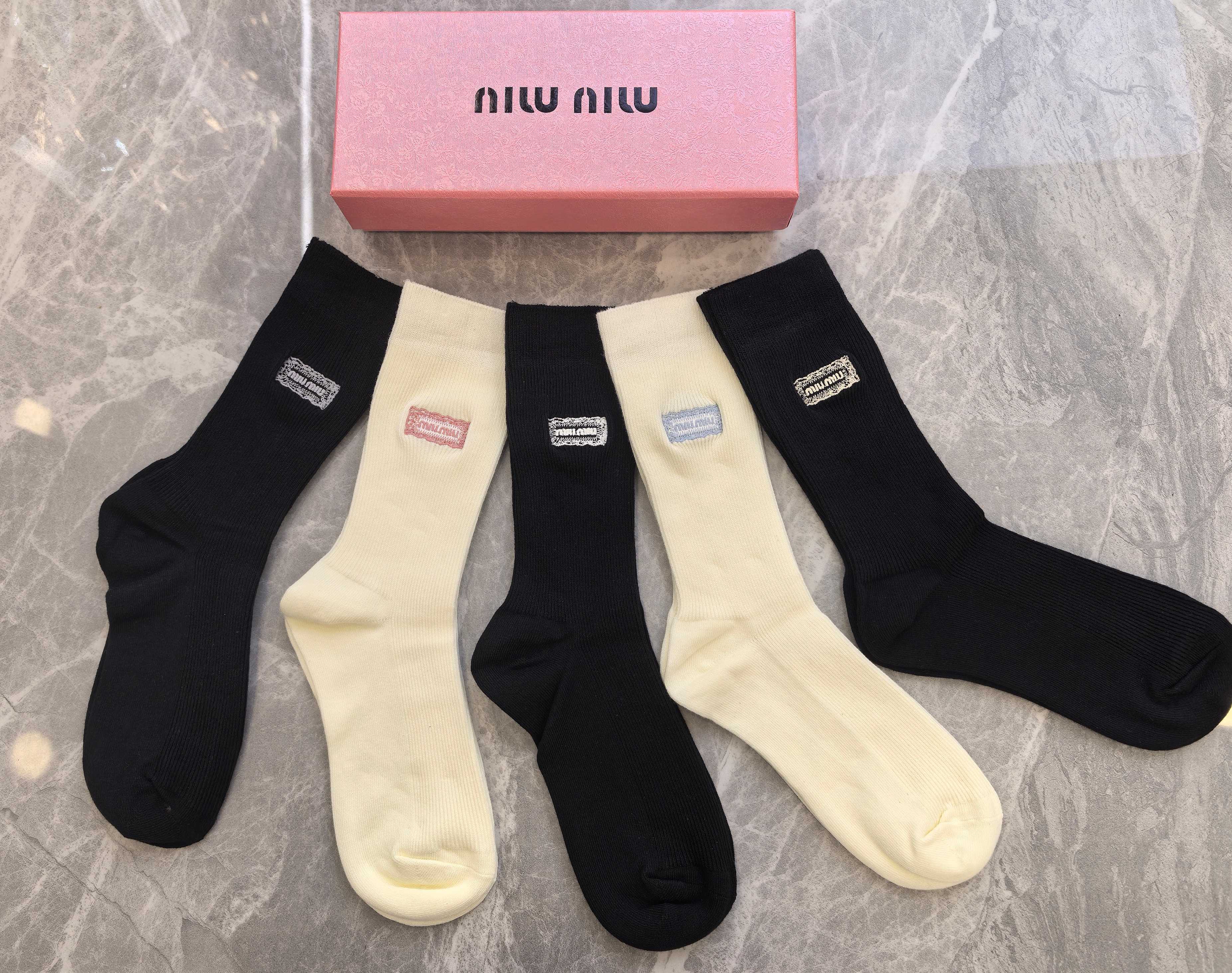 MIUMIU