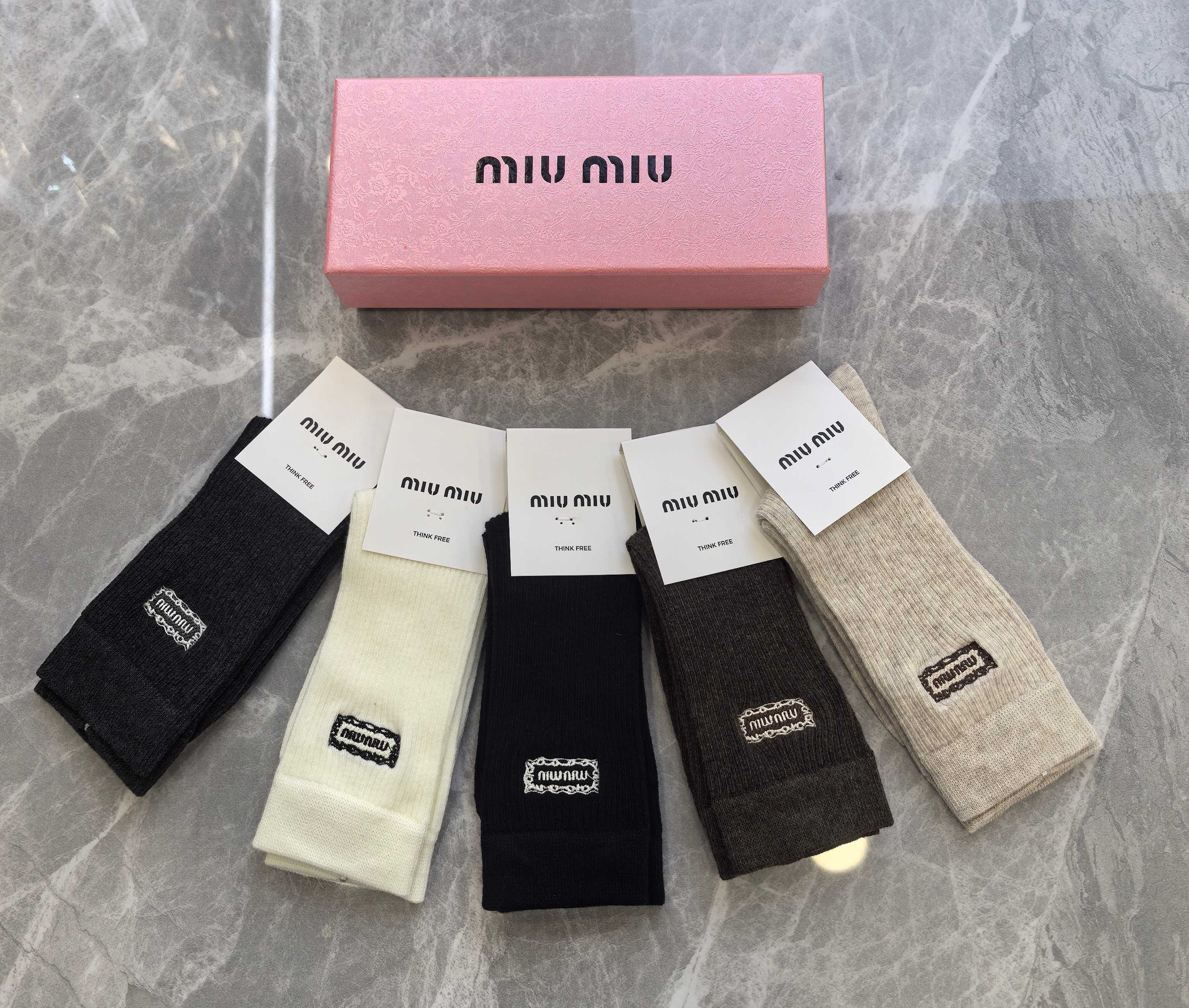 MIUMIU