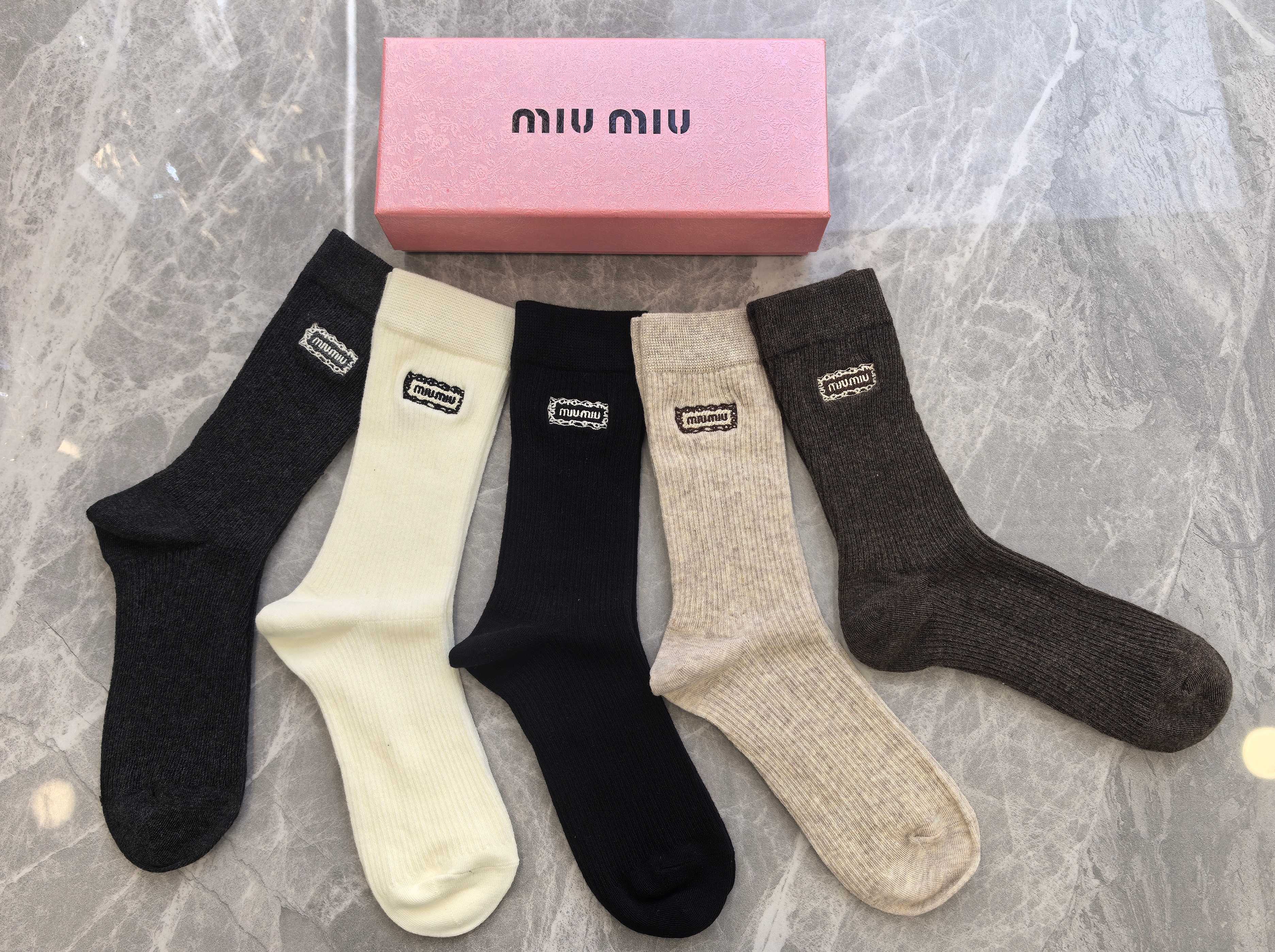 MIUMIU