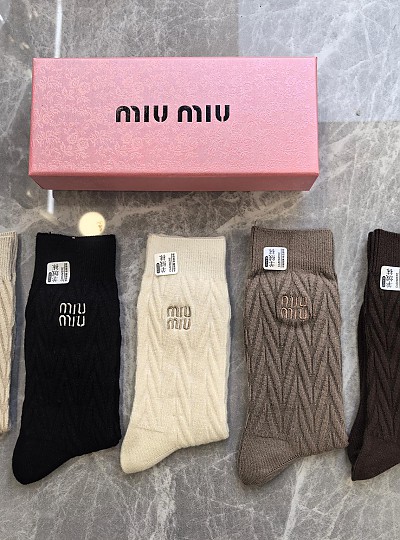 MIUMIU