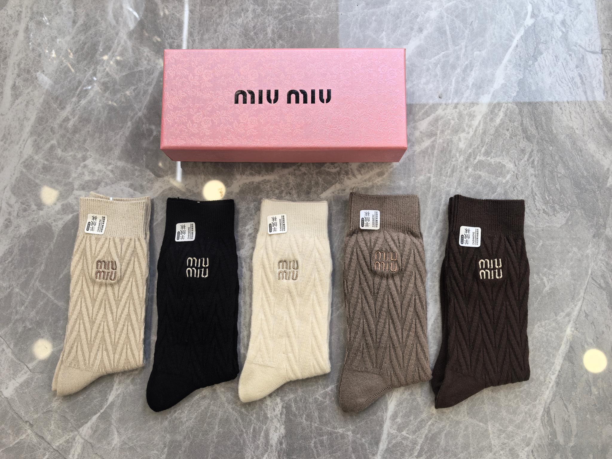 MIUMIU