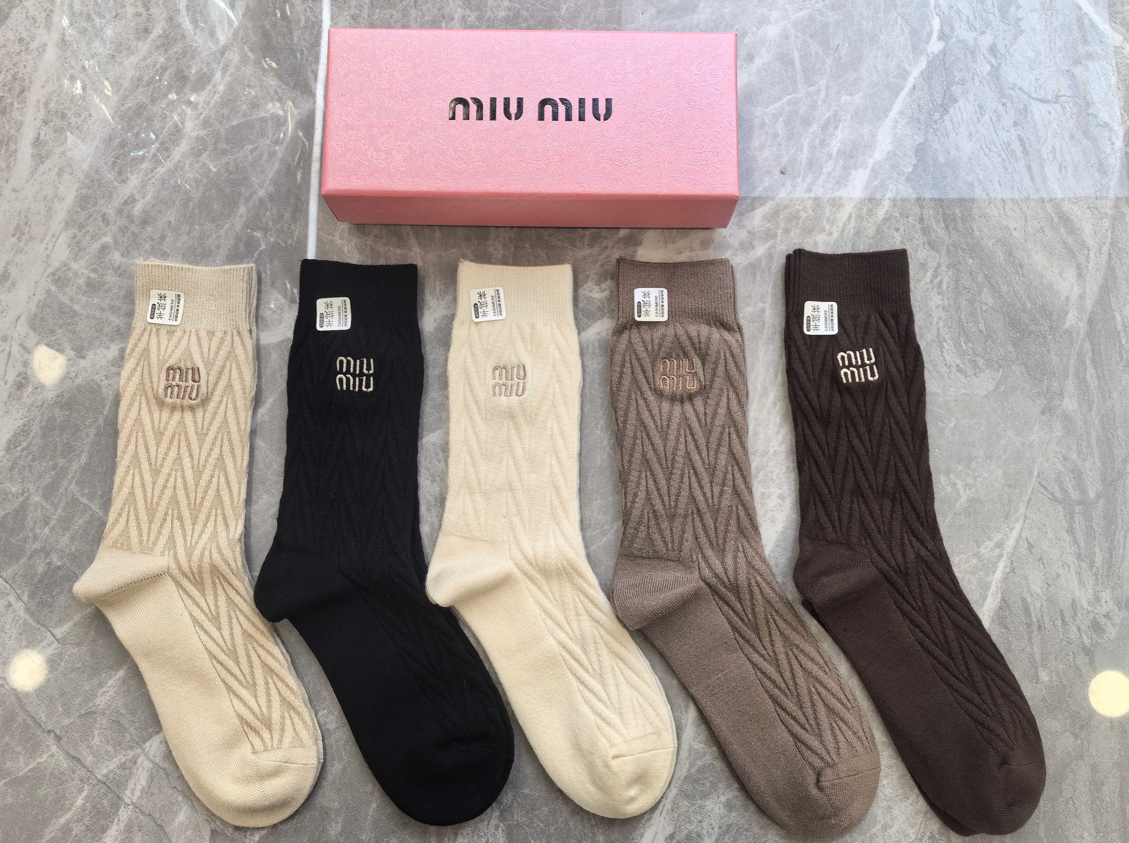 MIUMIU