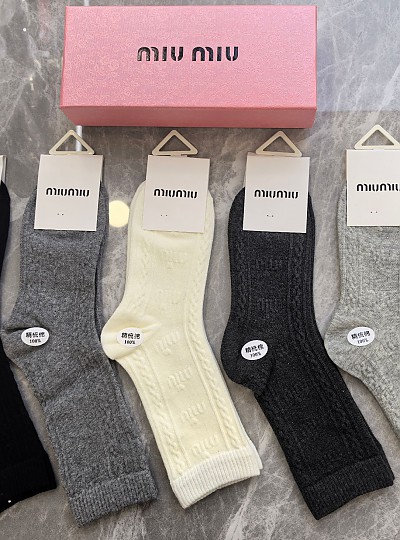 MIUMIU
