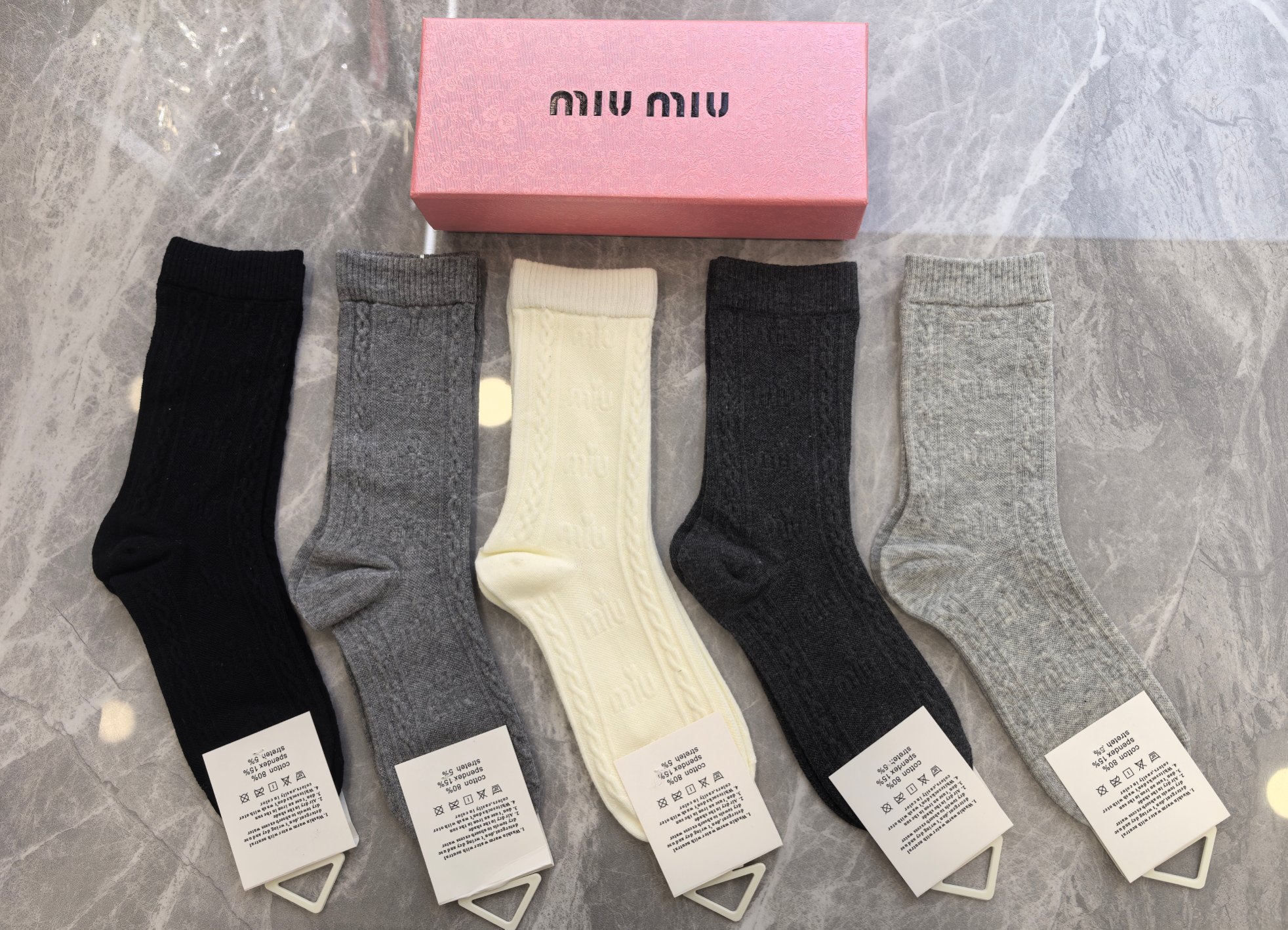 MIUMIU