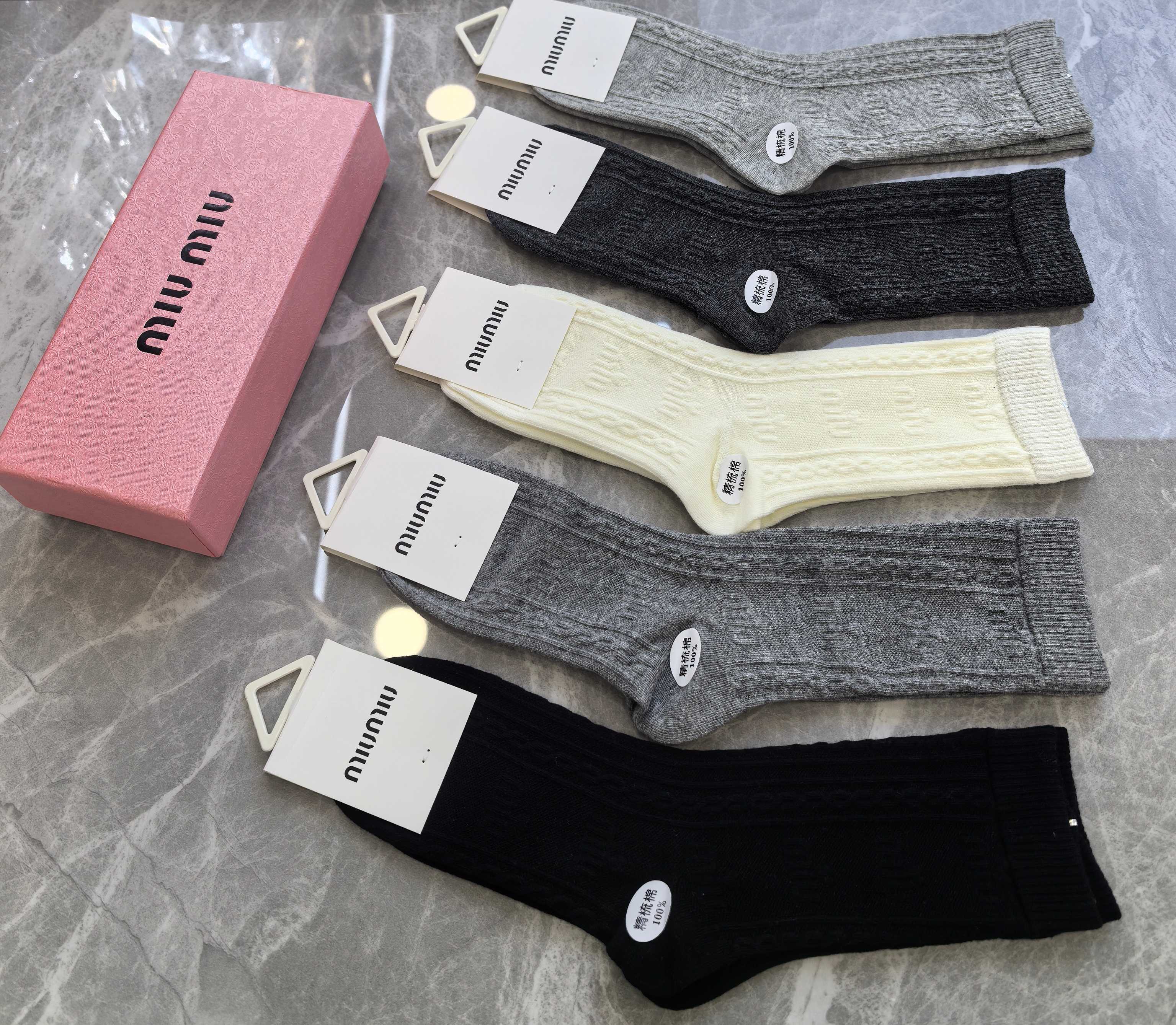 MIUMIU
