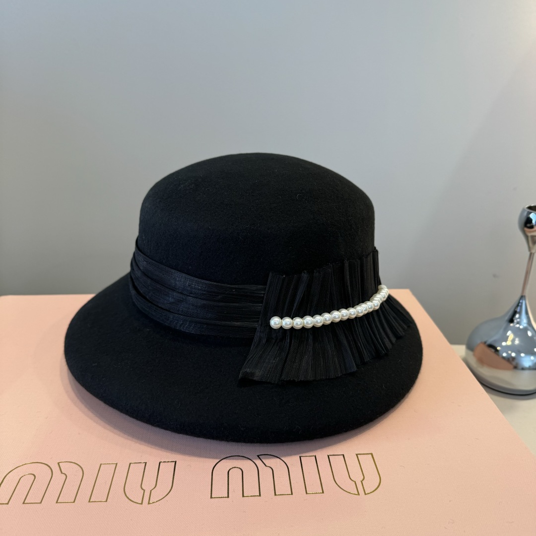 MIUMIU